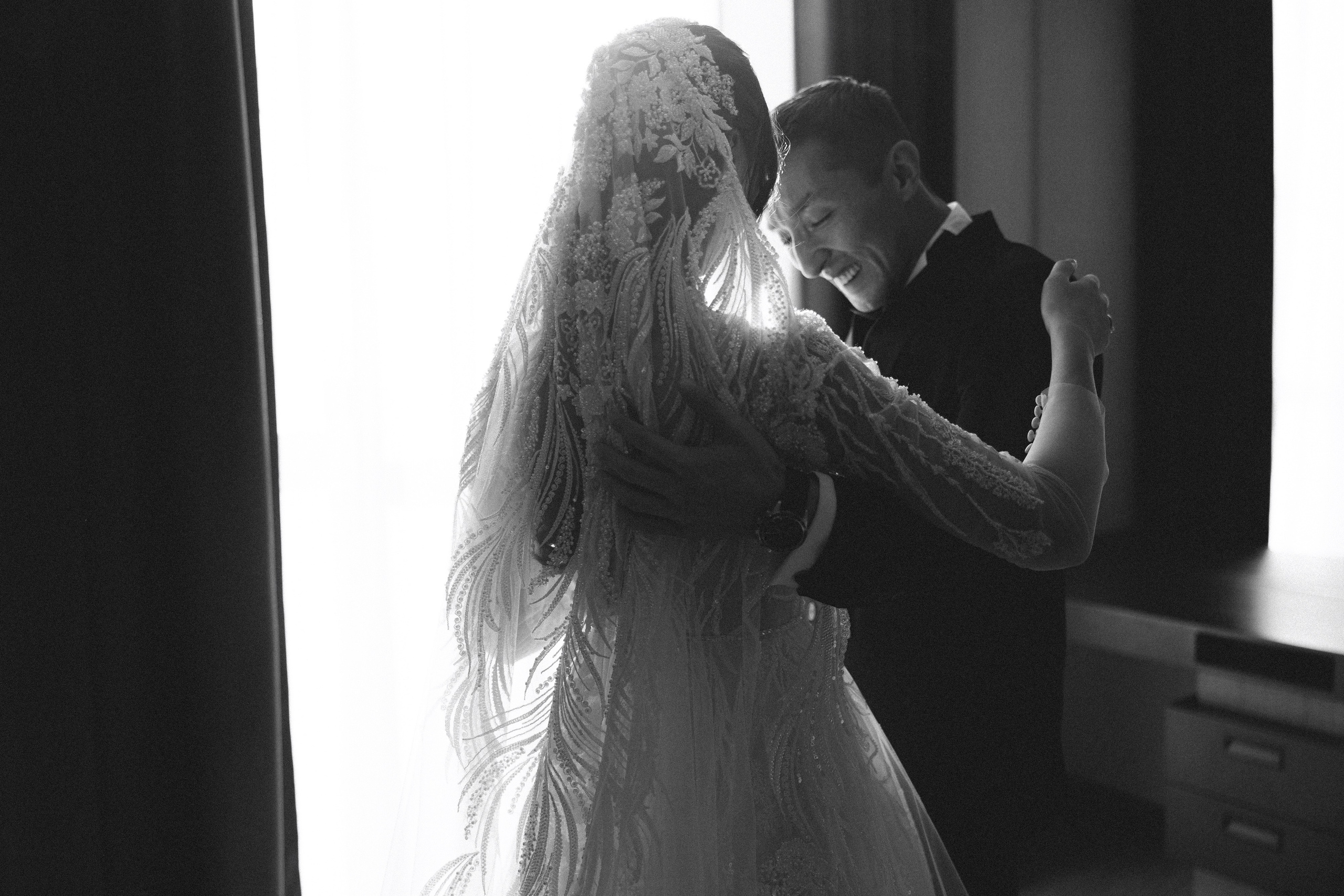 Manas & Zhanara in hotel Sofia. Азимжан Нуритдинходжаев — свадебный фотограф