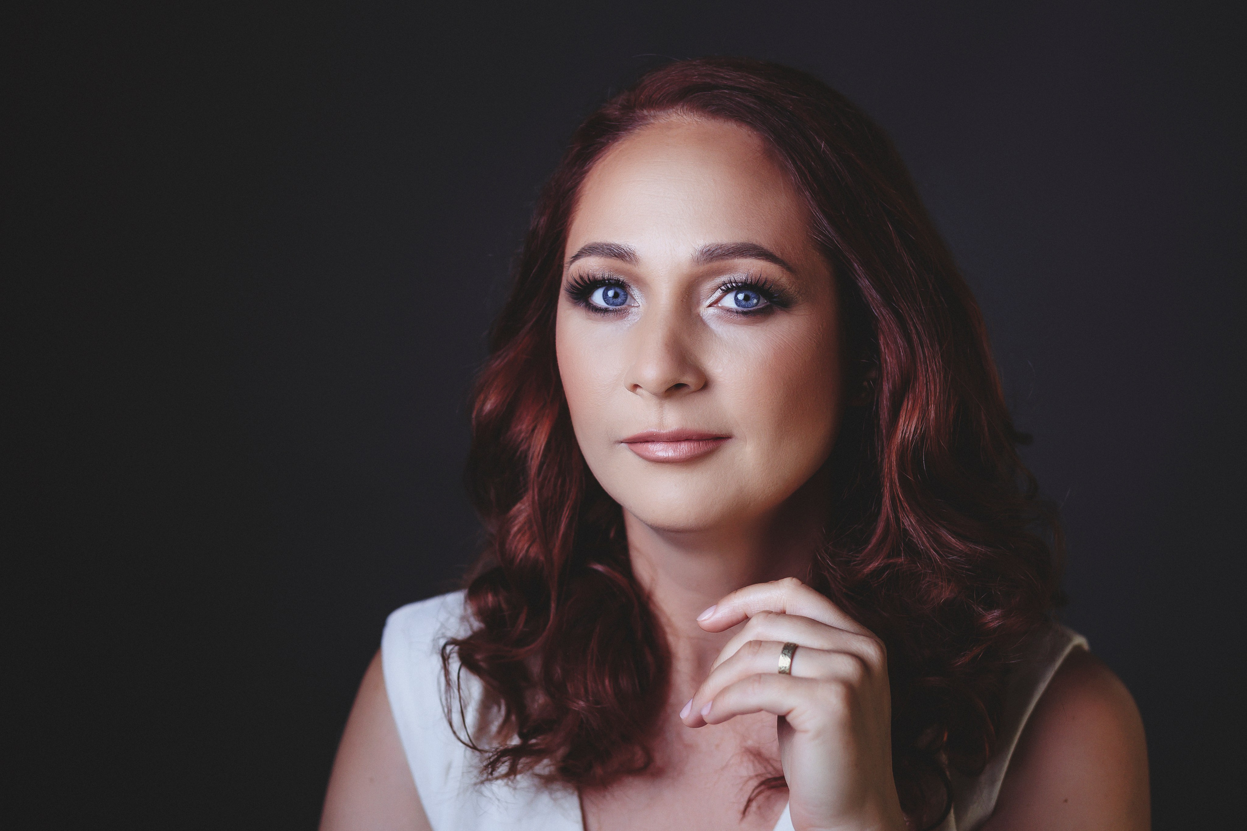 Portrete Constanta - O clipa de sinceritate in faţa camerei. Elena Mascan – Fotograf newborn, maternitate, portret, smash the cake & branding personal | La Femme Studio Photograpy|Constanţa