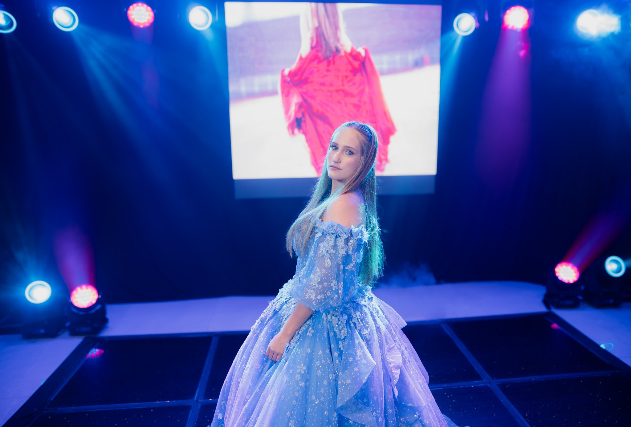 Lara — Hall Palace / Bauru SP. Robson Colaço