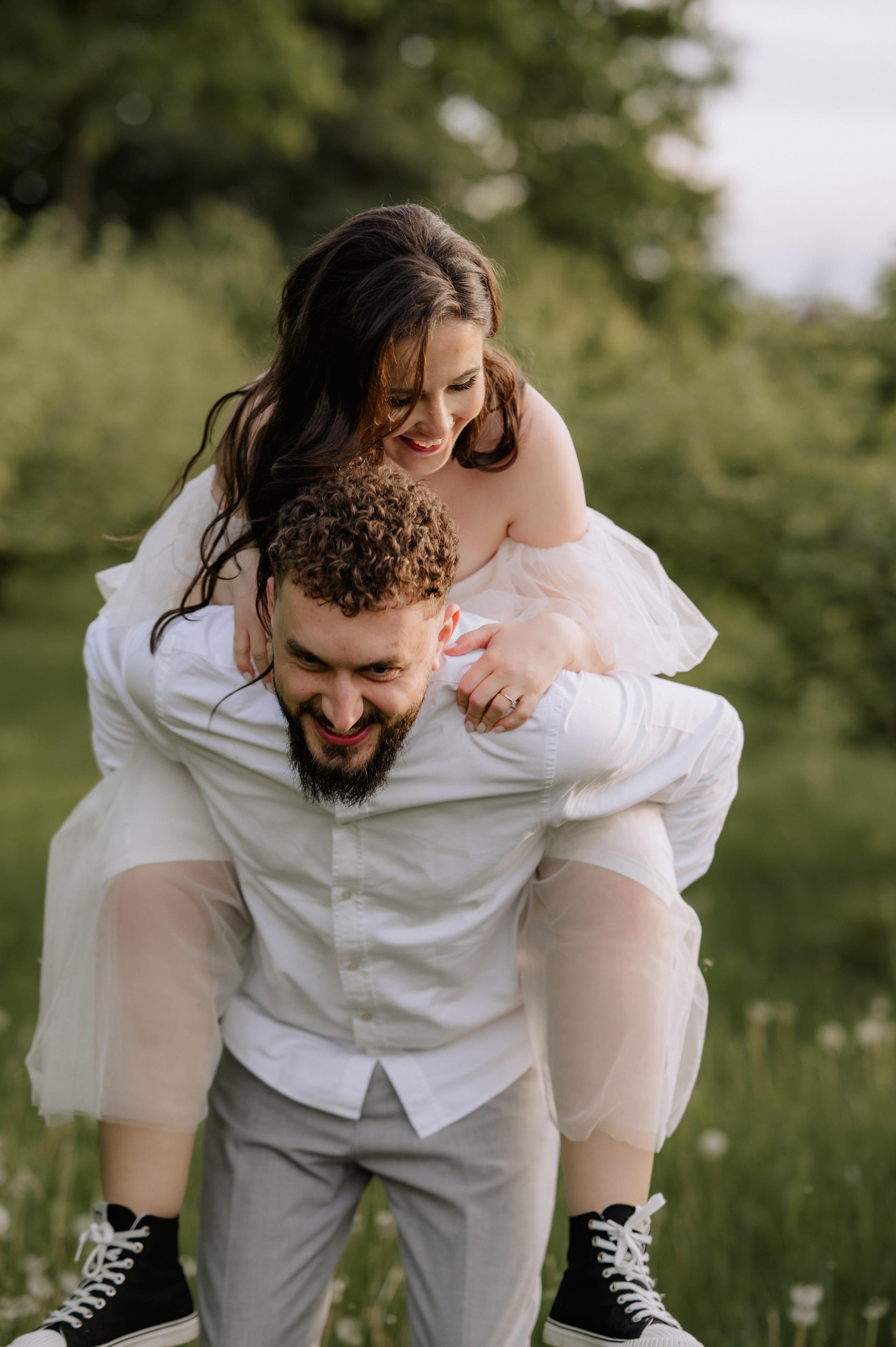 Magda + Andrei | Lovers in the garden. Proud Vision Weddings | Wedding Photography & Film — Servicii profesionale Foto Video Nunta Iasi