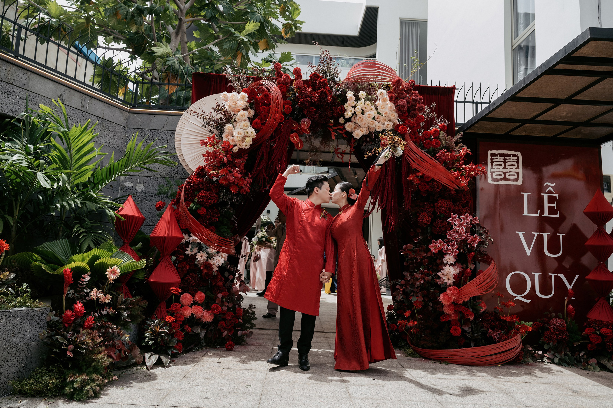 YEN LINH & HOANG QUY / Wedding Ceremony. Nhiếp ảnh gia đám cưới hàng đầu tại Thành Phố Hồ Chí Minh