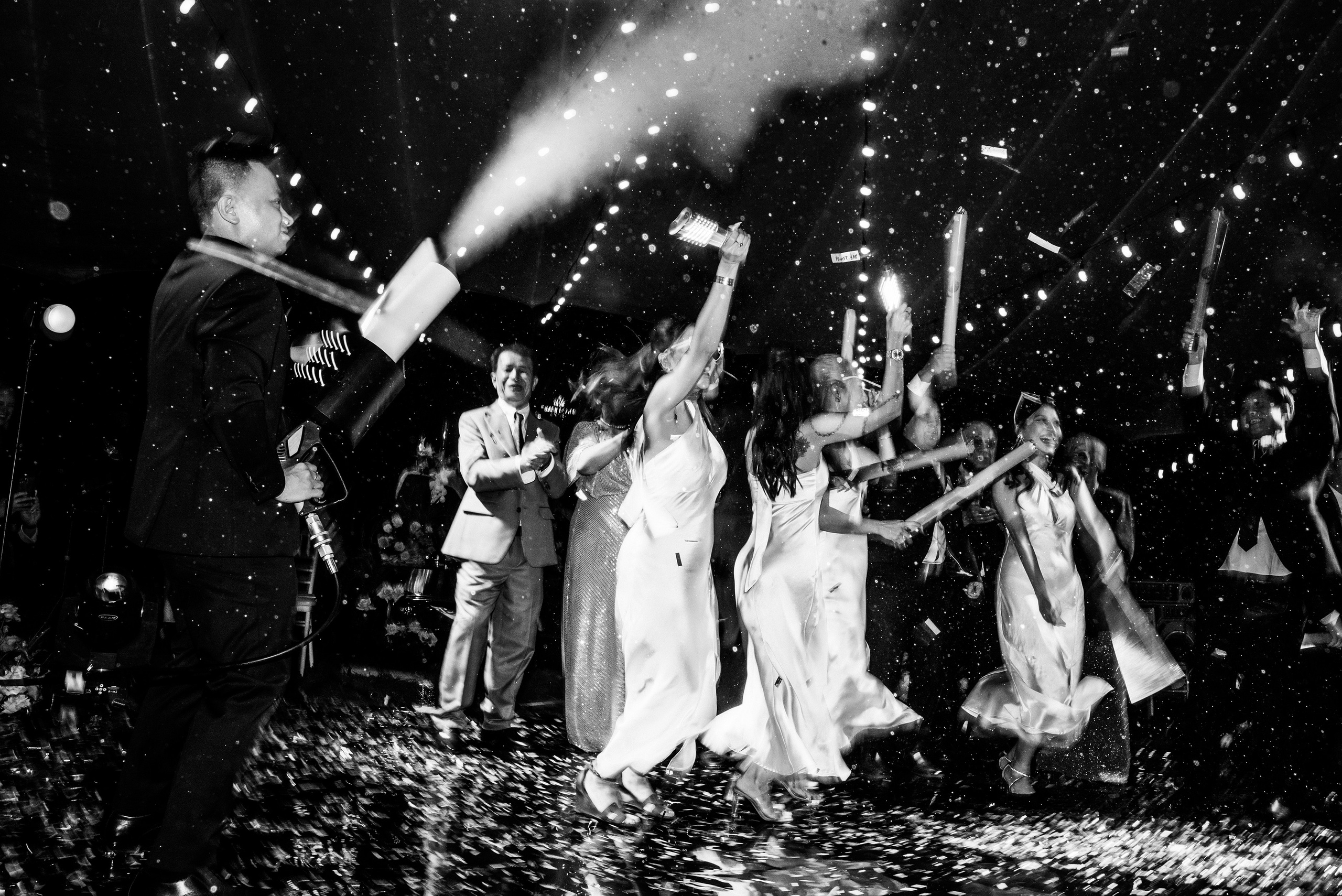 JESSE & MIMI / Destination wedding. Nhiếp ảnh gia đám cưới hàng đầu tại Thành Phố Hồ Chí Minh