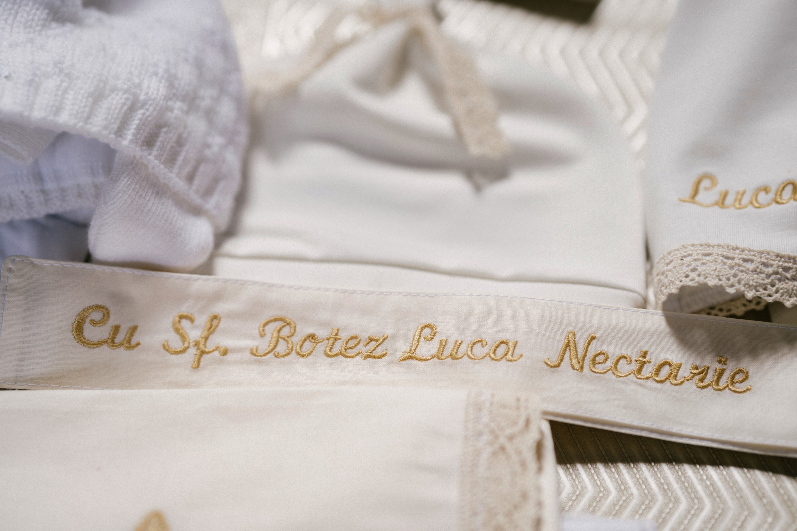 botez Luca Nectarie 22 februarie 2026 fotograf profesionist	•	fotograf botez Botoșani Luca Nectarie biserică	•	părinți Răzvan și Ramona botez copil emoții familie	•	nași Marin și Rodica botez copil fotografie profesională	•	detalii botez lumânare cristelniță biserică România	•	copil Luca Nectarie în brațe la botez moment emoționant	•	familie fericită la botez copil fotograf Alin Chirilă	•	fotografie botez naturală lumină caldă biserică	•	portret copil botez Luca Nectarie fotograf profesionist	•	momente autentice botez România familie și nași	•	slujbă botez copil imagini emoționante biserică	•	fotograf botez Iași și Botoșani Alin Chirilă - nunta--fotograf-profesionist-botosani  - fotografie-nunta-romantica - imagini-nunta-in-natura-alin-chirila-fotograf  - fotografii-cuplu-indragostit-nunta-botosani  - sedinta-foto-miri-andrei-iustina-alinofotostudio  - amintiri-din-nunta-realizate-de-fotograf-profesionist  - povestea-nuntii-andrei-si-iustina-in-imagini-alinofotostudio-fotograf evenimente- evenimente Botoșani -fotograf Suceava - fotograf Iași- servicii foto. servicii foto Botoșani. servicii foto video Botoșani. otograf-nunta-botosani-fotograf nunta. fotograf evenimente. fotograf nunta Botoșani. Alin chirila. Alin chirila fotograf. Alinofotostudio.- servicii foto. servicii foto Botoșani. servicii foto video Botoșani. fotograf nunta. fotograf evenimente. fotograf nunta Botoșani. Alin chirila. Alin chirila fotograf. Alinofotostudio.fotograf stare civilă,poze stare civilă,album foto stare civilă,servicii foto suceava,fotograf evenimente suceava,fotograf nuntă suceava,poze cununie civilă,ședință foto stare civilă,sesiune foto suceava,fotograf profesionist suceava,fotograf botosani,stare civila botosani,alinofotostudio,alin chirila fotograf.servicii foto. servicii foto Botoșani. servicii foto video Botoșani. fotograf nunta. fotograf evenimente. fotograf nunta Botoșani. Alin chirila. Alin chirila fotograf. Alinofotostudio.fotograf stare civilă,poze stare civilă,album foto stare civilă,servicii foto suceava,fotograf evenimente suceava,fotograf nuntă suceava,poze cununie civilă,ședință foto stare civilă,sesiune foto suceava,fotograf profesionist suceava,fotograf botosani,stare civila povestitor prin fotografiebotosani,alinofotostudio,alin chirila fotograf,servicii foto. servicii foto Botoșani. servicii foto video Botoșani. fotograf nunta. fotograf evenimente. fotograf nunta Botoșani. Alin chirila. Alin chirila fotograf. Alinofotostudio.fotograf stare civilă,poze stare civilă,album foto stare civilă,servicii foto suceava,fotograf evenimente suceava,fotograf nuntă suceava,poze cununie civilă,ședință foto stare civilă,sesiune foto suceava,fotograf profesionist suceava,fotograf botosani,stare civila botosani,alinofotostudio,alin chirila fotograf,cununie religioasă botoșani,andreea și neculai,capela militară botoșani,foto conacul zăicești,fotograf nuntă botoșani,fotograf cununie religioasă,foto evenimente botoșani,poze cununie capela militară,ședință foto zăicești,fotograf profesionist botoșaniMire și mireasă – Sergiu & Liliana – ziua nunții, 2024  - Emoții în ziua nunții – Sergiu și Liliana  - Dansul mirilor – fotografie artistică nuntă 2024  - Sedinta foto romantică în natură – Sergiu & Liliana  - Rochia de mireasă și detalii de nuntă elegan-Album de cununie civilă Florin și Anda – Fotografii profesionale realizate de Alin Chirilă în Botoșani -fotograf prin fotografie-Ședință foto Trash the Dress pe muntele Rarău cu Iulian și Iuliana – fotografie de cuplu, natură montană, emoție autentică surprinsă de Alin Chirilă, povestitor prin fotografie.- "Iulian și Iuliana pe crestele Rarăului – fotografie Trash the Dress în natură"  - "Cuplu îmbrățișat la apus pe muntele Rarău – ședință foto după nuntă"  - "Rochie de mireasă în vânt pe munte – Trash the Dress Rarău-1. Iulian și Iuliana pe muntele Rarău – ședință foto Trash the Dress în natură, cu peisaj montan spectaculos  2. Cuplu în îmbrățișare pe Rarău – emoție autentică surprinsă după nuntă  3. Rochie de mireasă în bătaia vântului – fotografie artistică Trash the Dress în munți  4. Mire și mireasă privind spre orizont – dragoste și libertate pe muntele Rarău  5. Iuliana zâmbind în rochia de mireasă – portret în natură, Trash the Dress  6. Iulian ținându-și mireasa de mână – ședință foto romantică pe munte  7. Detaliu cu rochia pe stâncă – estetică naturală Trash the Dress Rarău  8. Cuplu în mers pe poteca Rarăului – fotografie simbolică de după nuntă  9. Apus de soare pe Rarău în spatele mirilor – imagine de poveste Trash the Dress  10. Iulian și Iuliana râzând împreună – momente autentice surprinse de Alin Chirilă, povestitor prin fotografie-fotograf-nunta-cerbu-botosan trash-the-dress-botosani Alin Chirilă Fotograf – fotograf de nuntă Botoșani-fotograf nuntă Botoșani-fotograf nuntă Cerbu Botoșani-fotograf profesionist nuntă Botoșani-fotografie de nuntă Botoșani-fotograf evenimente Botoșani-fotograf nuntă Moldova-fotograf trash the dress Botoșani	- fotograf pregătirea mirilor Botoșani	-fotograf ceremonie religioasă nuntă-fotograf petrecere nuntă Botoșani- fotograf nuntă Botoșani pregătirea mirelui- pregătirea mirelui fotografie nuntă Cerbu Botoșani-fotograf nuntă Botoșani pregătirea miresei -mireasă pregătiri nuntă Cerbu Botoșani-fotograf nuntă Botoșani nașii mirilor-ceremonie religioasă nuntă Cerbu Botoșani-fotograf nuntă Botoșani ceremonie religioasă biserică-petrecere nuntă Cerbu Botoșani invitați dans-fotograf nuntă Botoșani petrecere restaurant-ședință foto trash the dress-fotograf trash the dress Botoșani ședință foto după nuntă-Fotograf nuntă Botoșani – galerie foto reală de la evenimente stare civilă Sebi și Claudia Copălău	•	cununie civilă Primăria Copălău Botoșani	•	miri emoționați la starea civilă	•	semnarea actelor cununie civilă	•	fotografii naturale stare civilă Botoșani	•	familie și prieteni la cununie civilă	•	cadre emoționale cununie civilă	•	fotograf profesionist Botoșani eveniment stare civilă Sebi și Claudia la Primăria Copălău Botoșani fotograf evenimente	•	fotograf cununie civilă Copălău Botoșani cadre naturale și emoționale	•	fotograf profesionist Botoșani stare civilă Sebi și Claudia	•	momente autentice cununie civilă Copălău fotograf Alin Chirilă	•	fotografii emoționale stare civilă în județul Botoșani