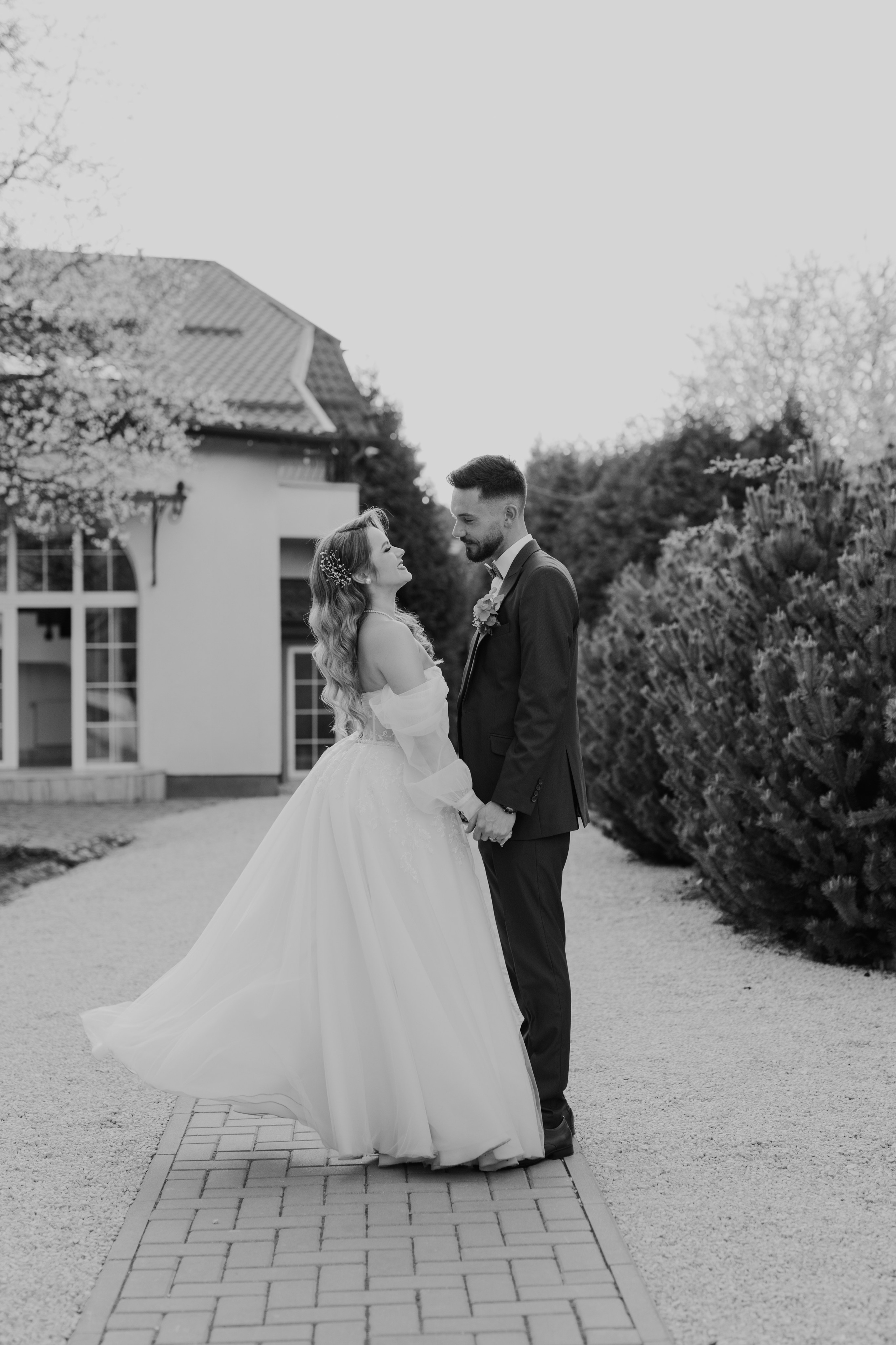 Nicoleta & Lucian. Main