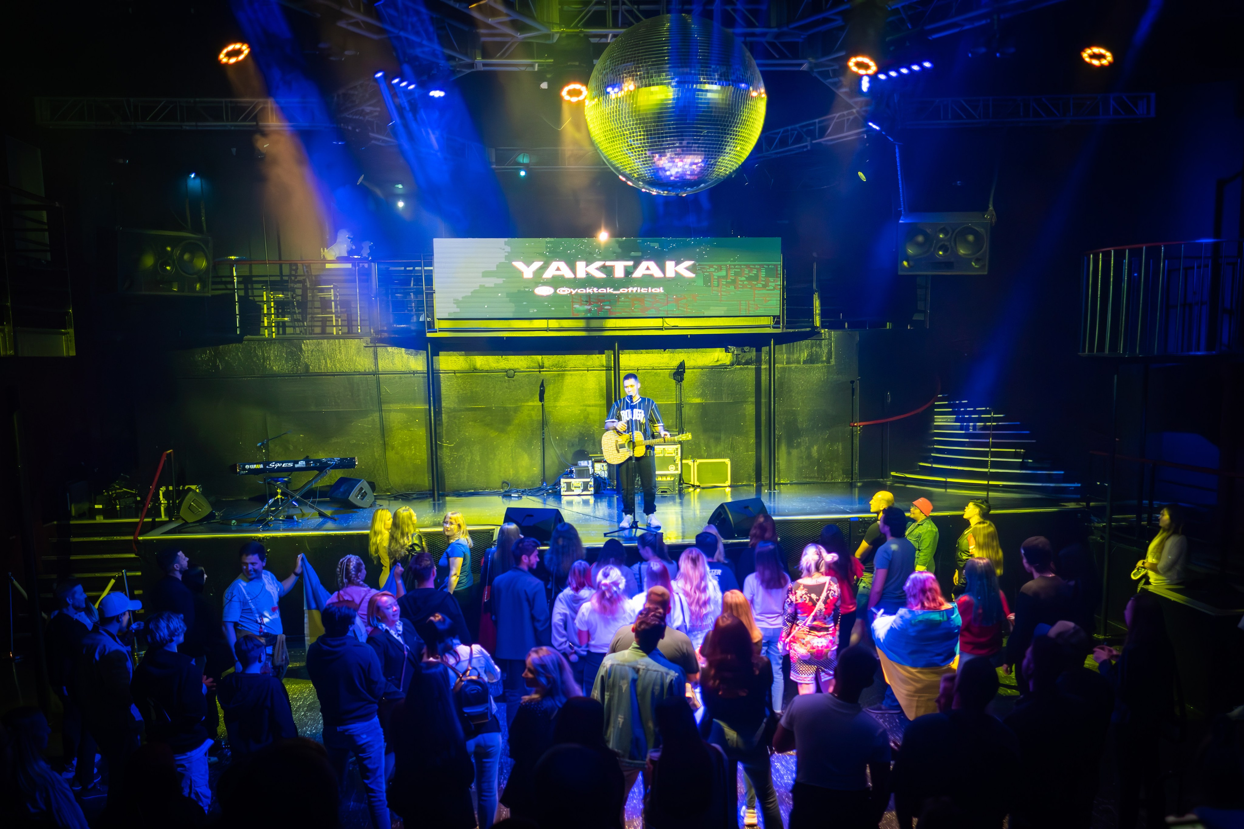 SHUMEI_YAKTAK_QUESTPISTOLS / 2023. Reportage concert portrait photography in the San Francisco Bay Area