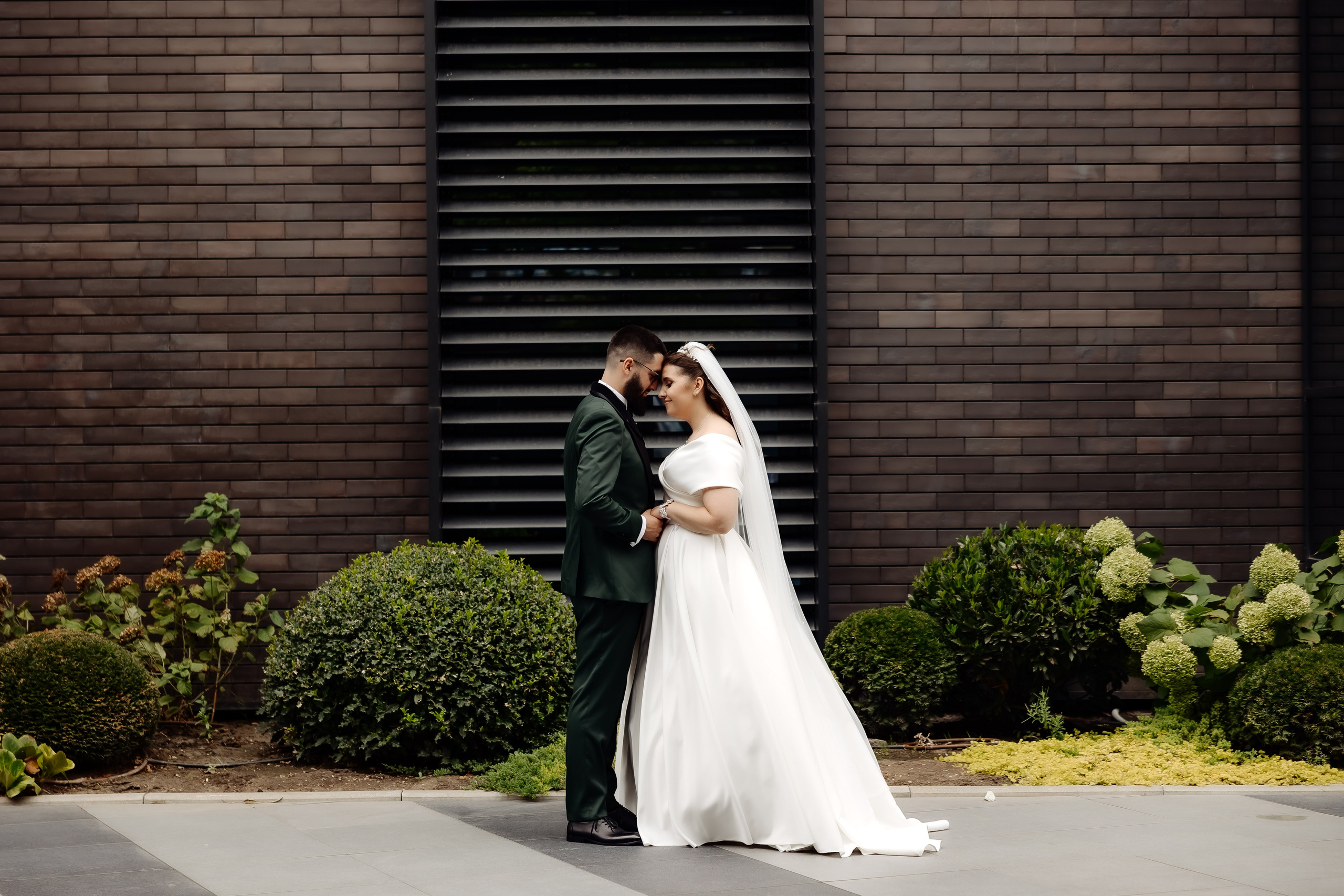 D & C. Crudueugen.com