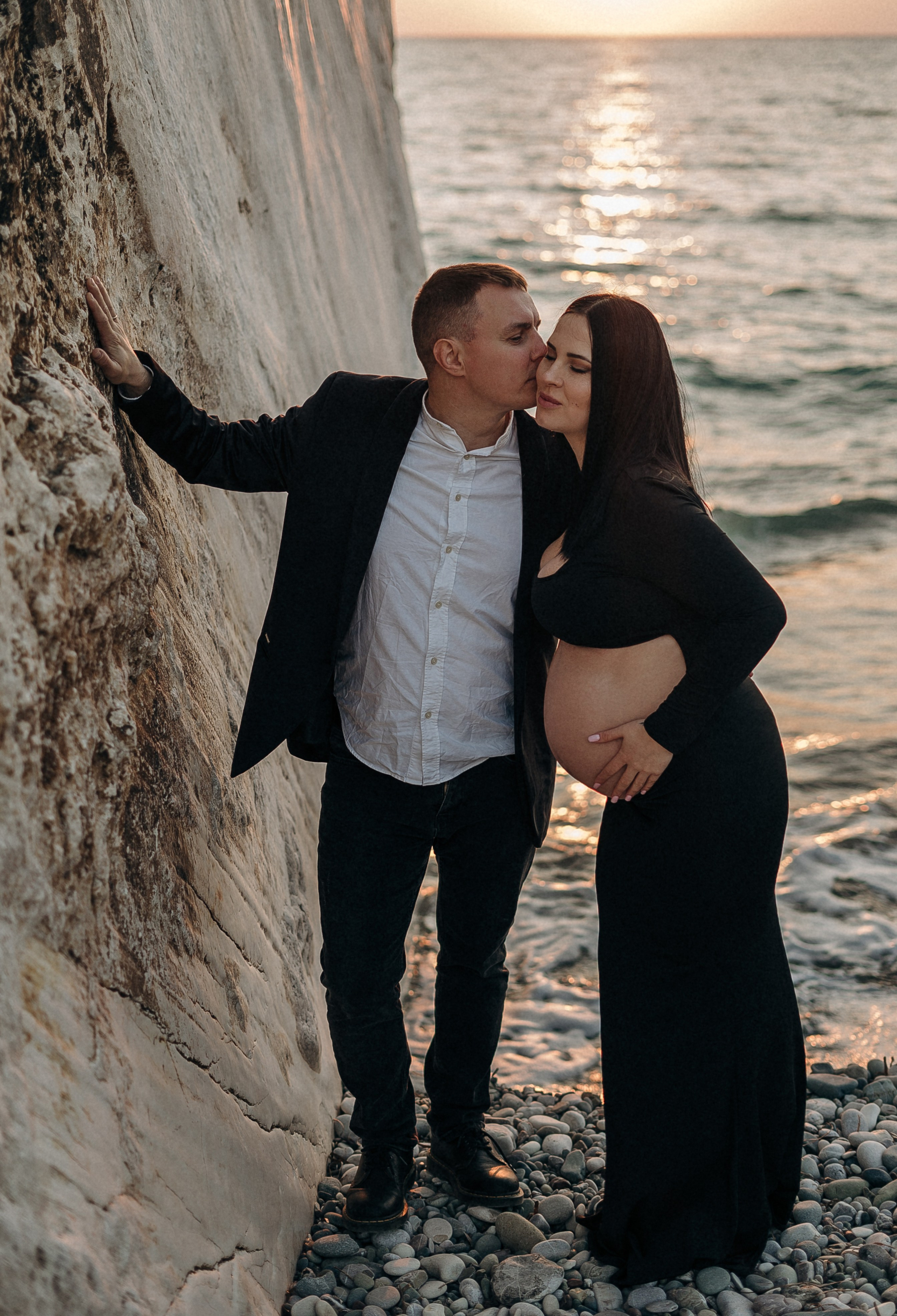 Фотосессия беременности на закате у Камня Афродиты | Maternity photoshoot at Aphrodite’s Rock. Портретный и семейный фотограф в Лимассоле Кипр Анна Руссу