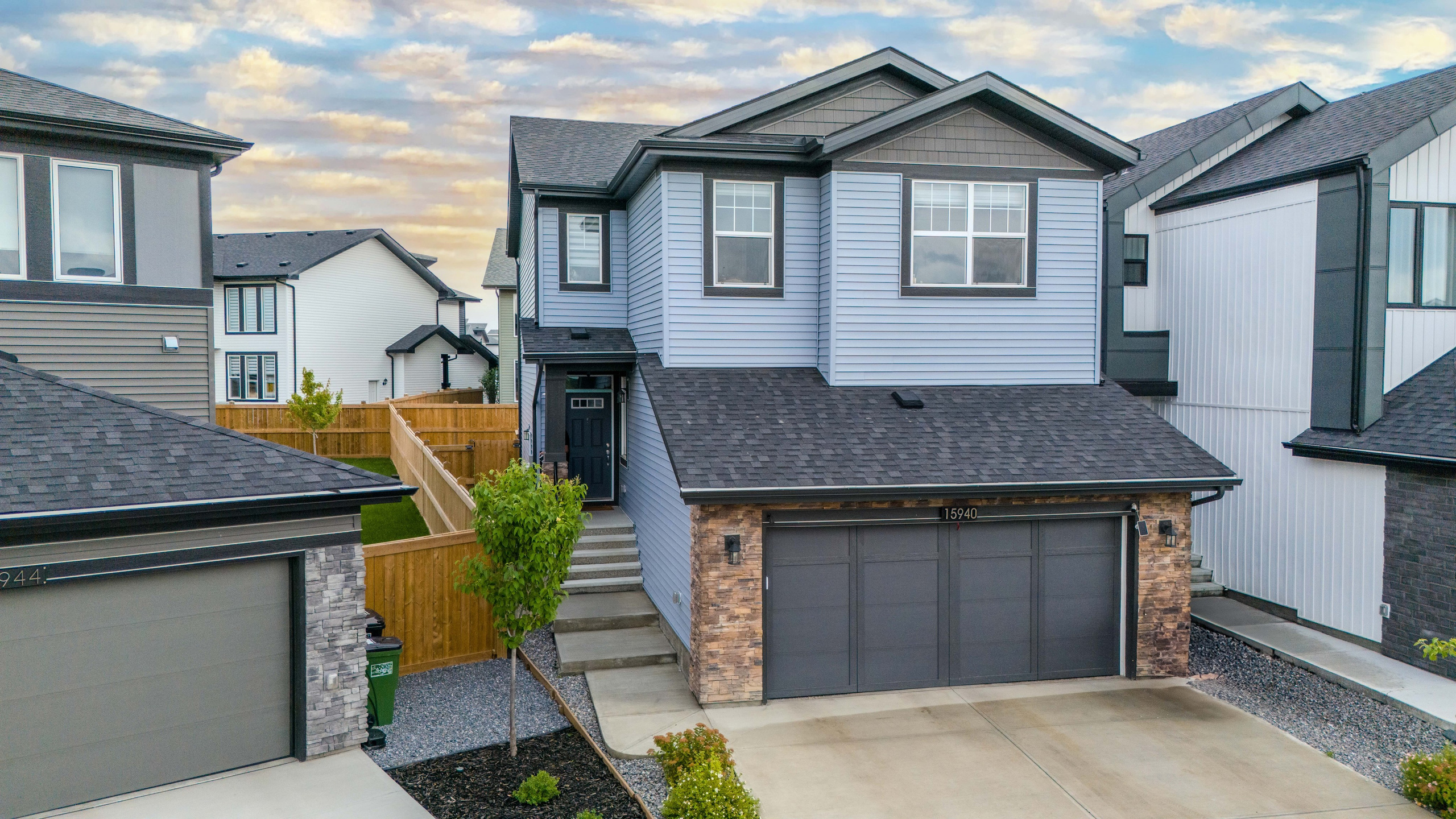 REAL ESTATE & COMMERCIAL PHOTOGRAPHY — EDMONTON. Prived Creation