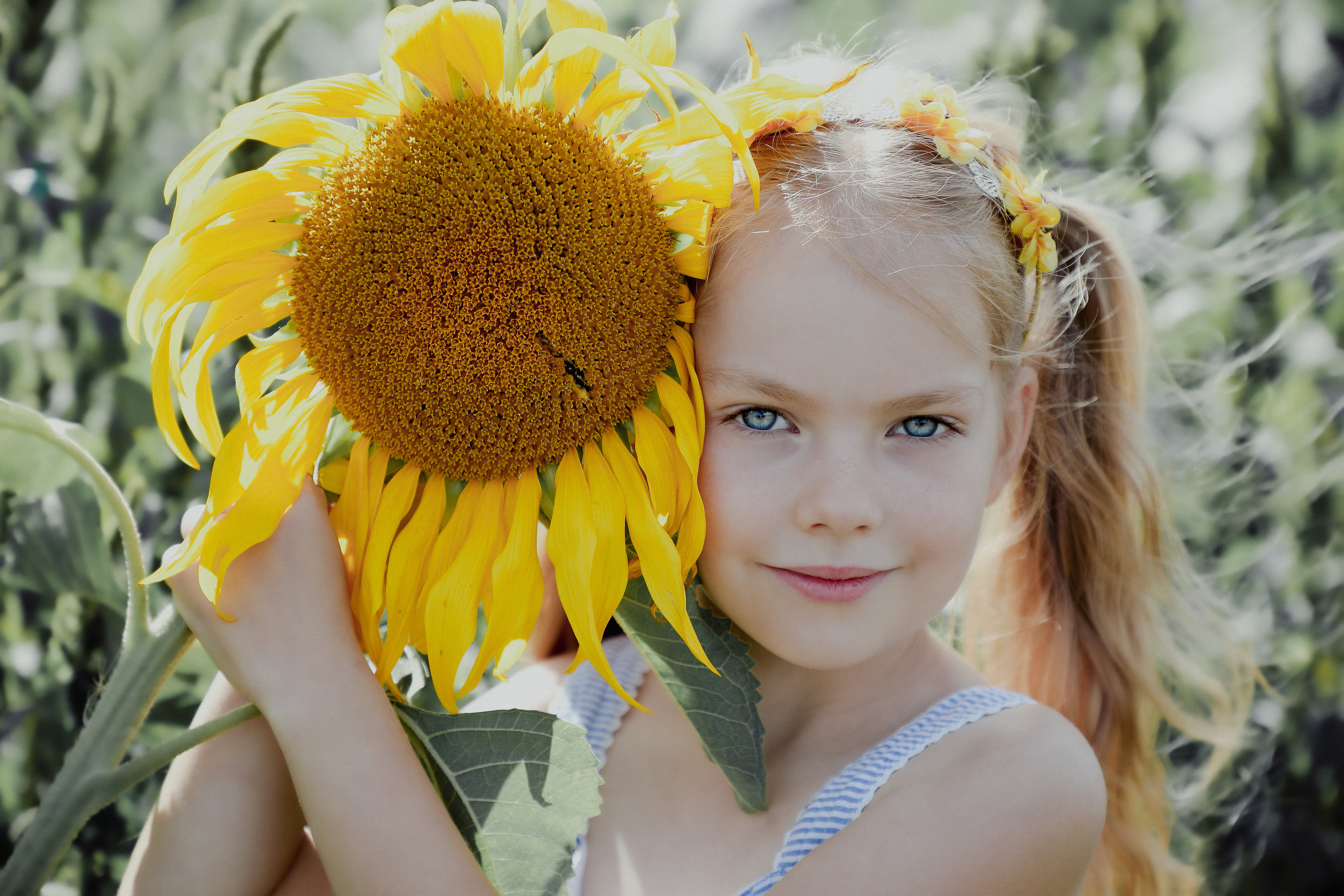 Sunflowers&Aurelija. PORTRAIT|FAMILY|CHILDREN|BRAND PHOTOGRAPHER UK, CAMBRIDGESHIRE
