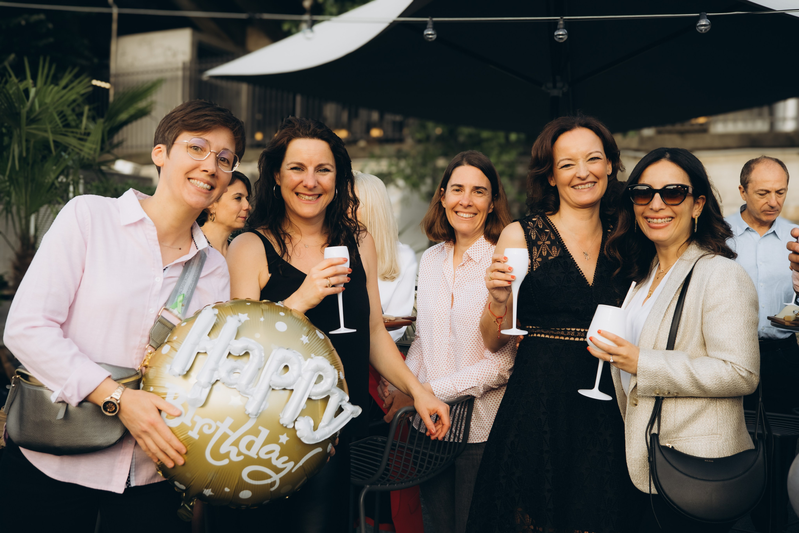 Marie’s Birthday with an Eiffel Tower view. Photographer in Paris Marina Chaput
