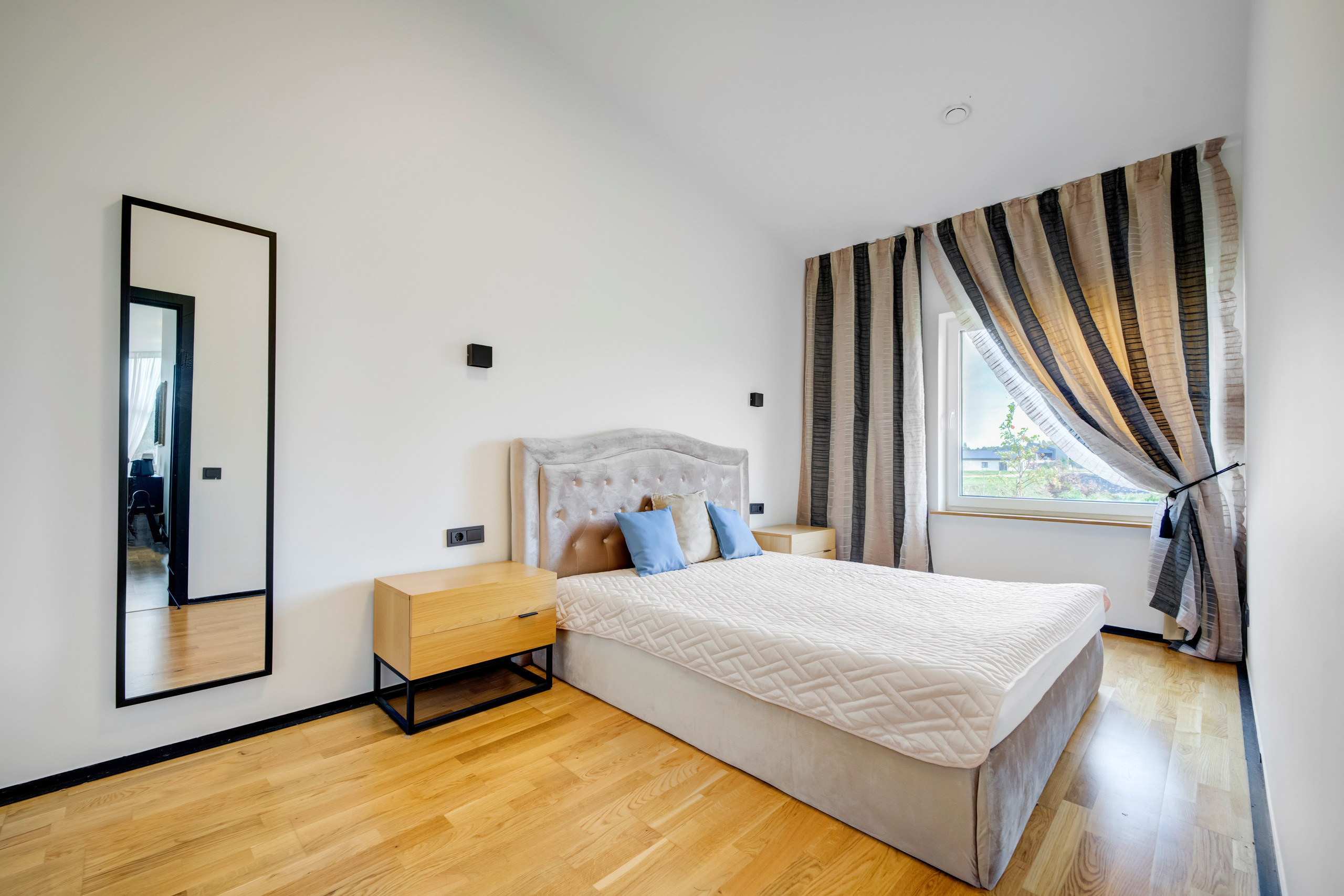 Kalvių 2-oji, Pikutiškės. Namas. Elina Sapiega fotografė Vilniuje