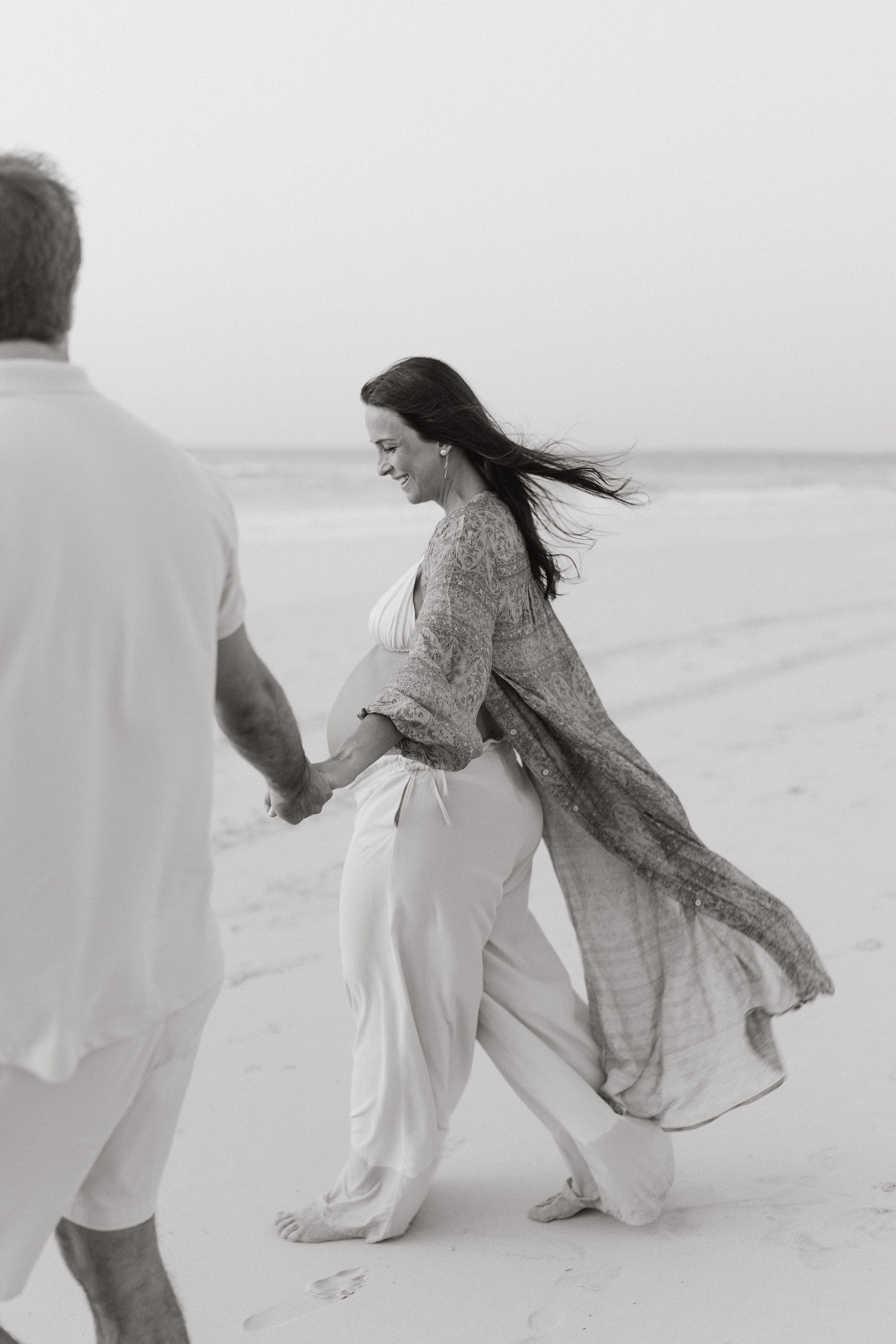 Victoria’s pregnancy. Professional Photographer Abu Dhabi, Dubai — Yulia Ismoilova | 2025