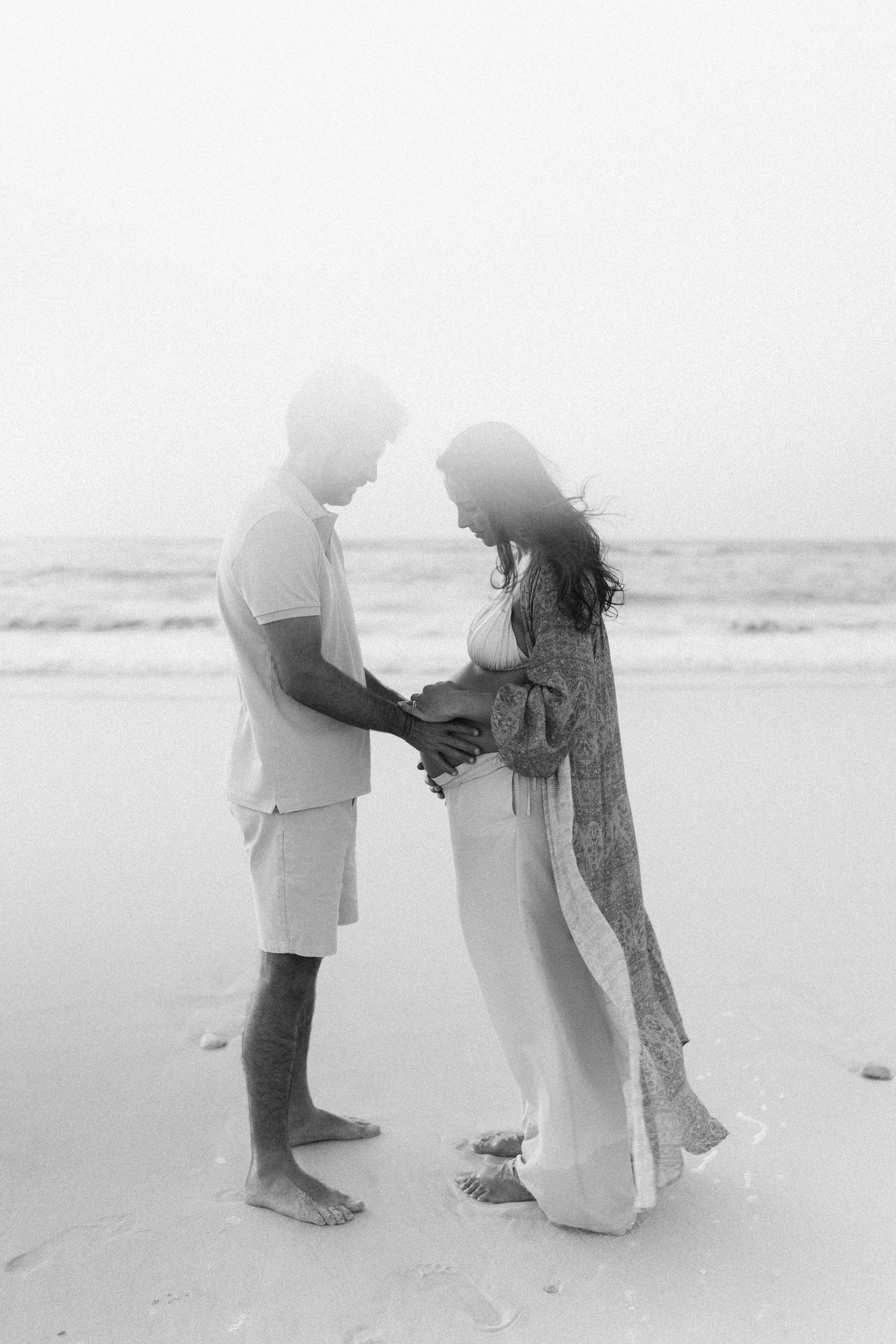 Victoria’s pregnancy. Professional Photographer Abu Dhabi, Dubai — Yulia Ismoilova | 2025