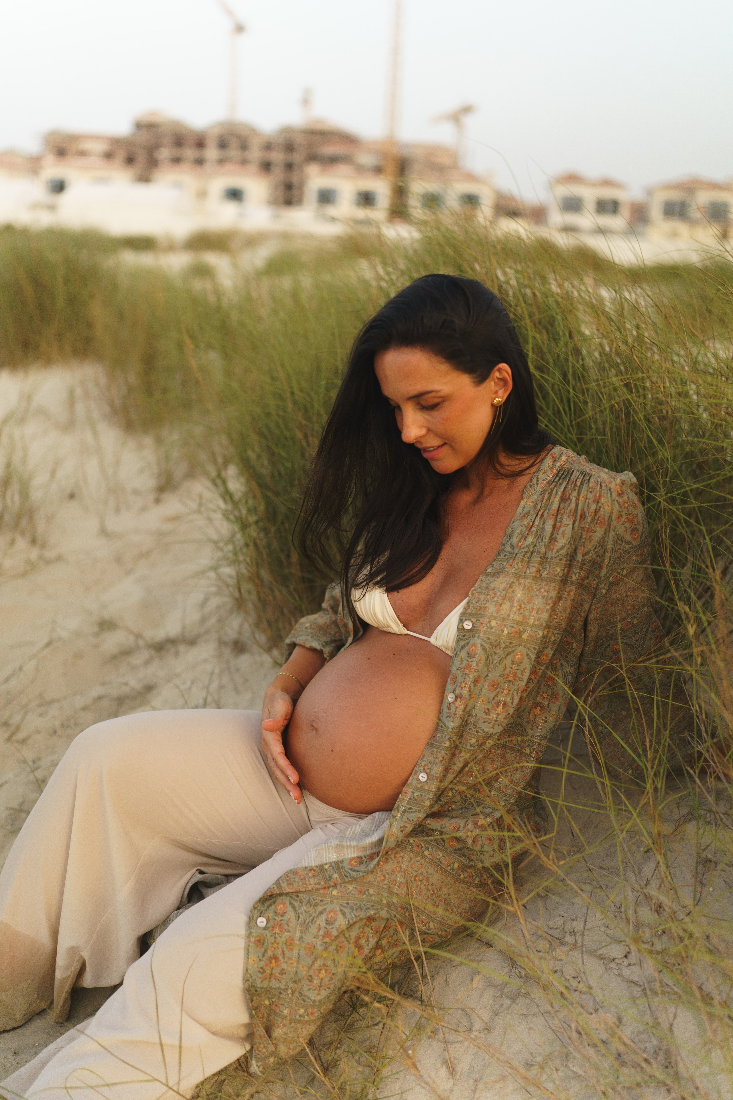 Victoria’s pregnancy. Professional Photographer Abu Dhabi, Dubai — Yulia Ismoilova | 2025