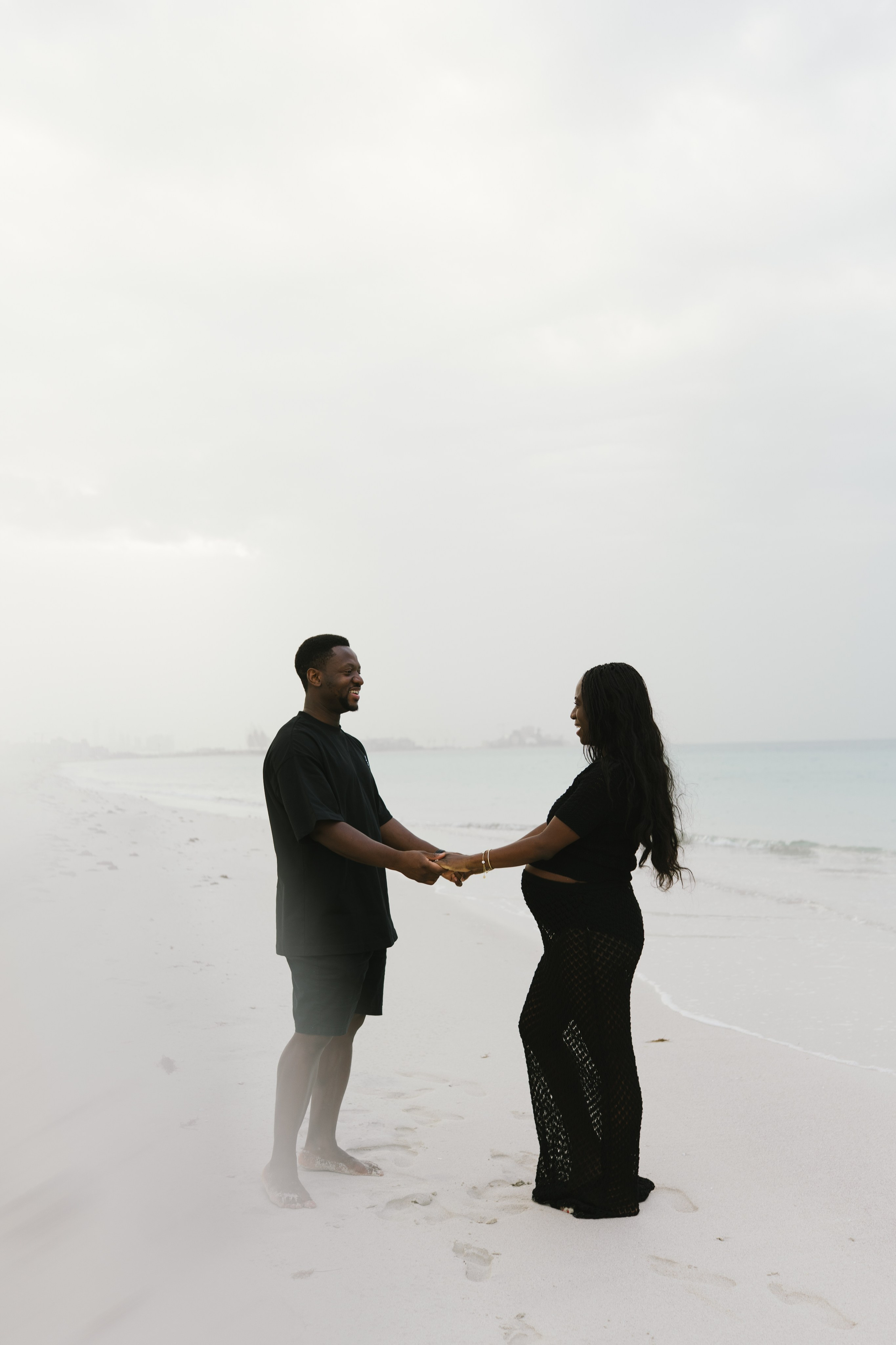 Efie and Key pregnancy. Professional Photographer Abu Dhabi, Dubai — Yulia Ismoilova | 2025