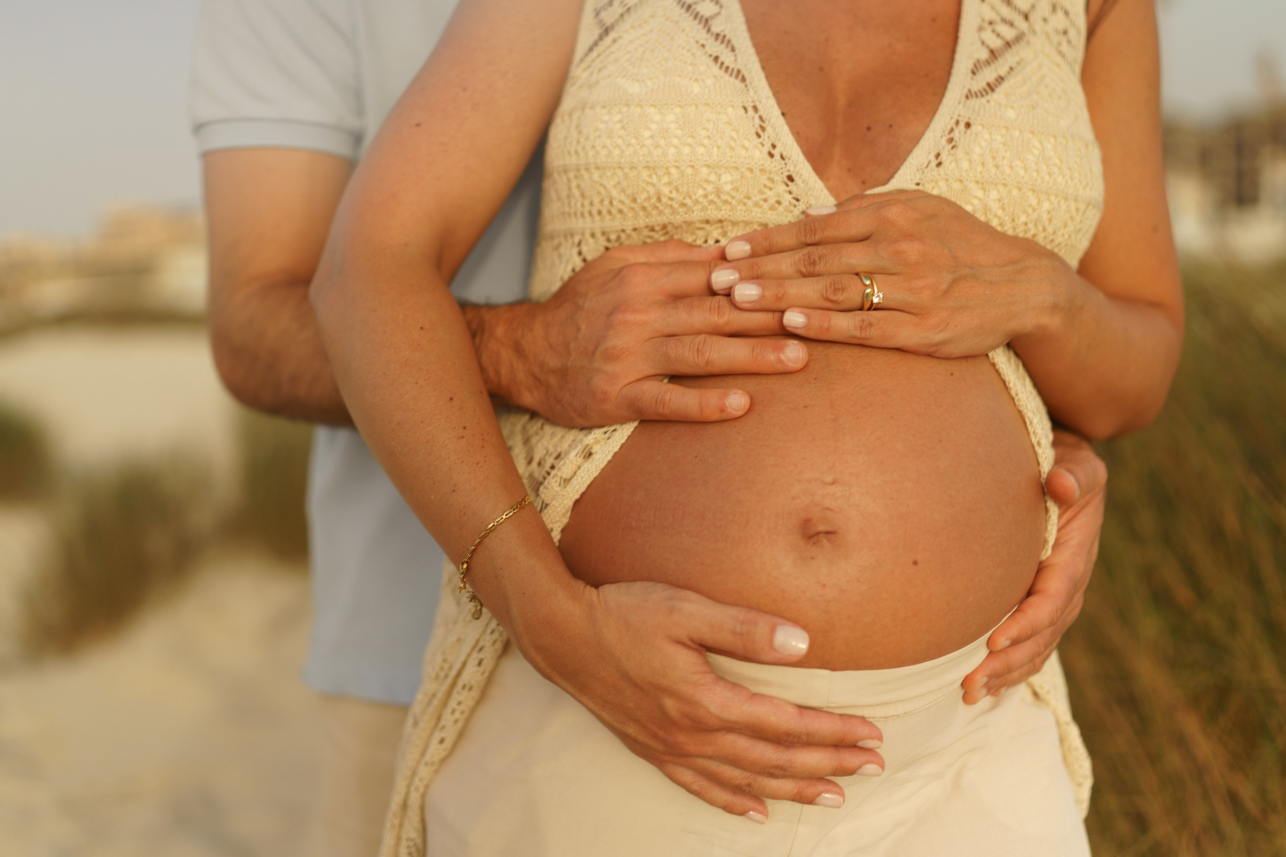 Victoria’s pregnancy. Professional Photographer Abu Dhabi, Dubai — Yulia Ismoilova | 2025