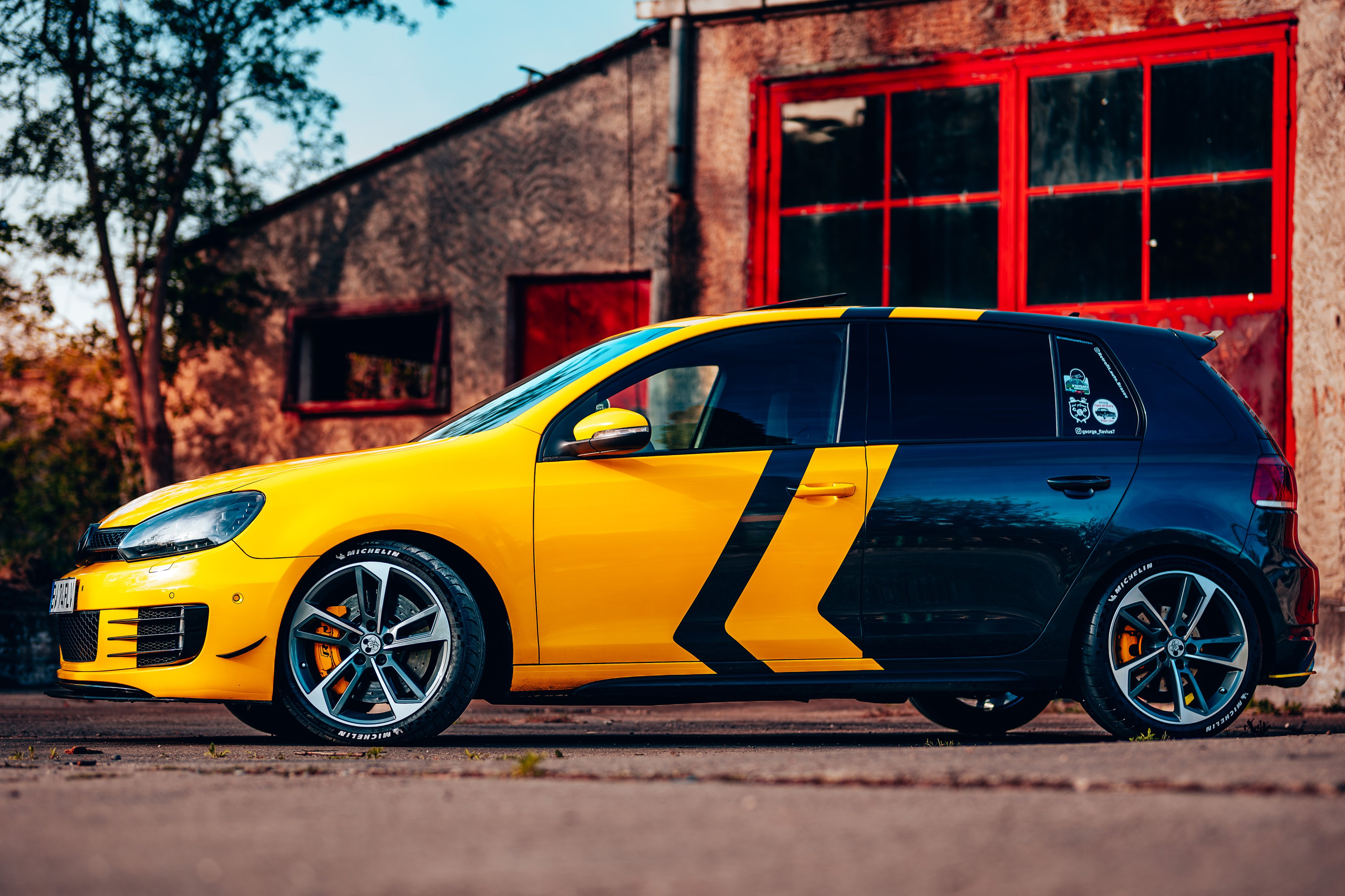 Masini. Ionut Brehuescu — Fotograf