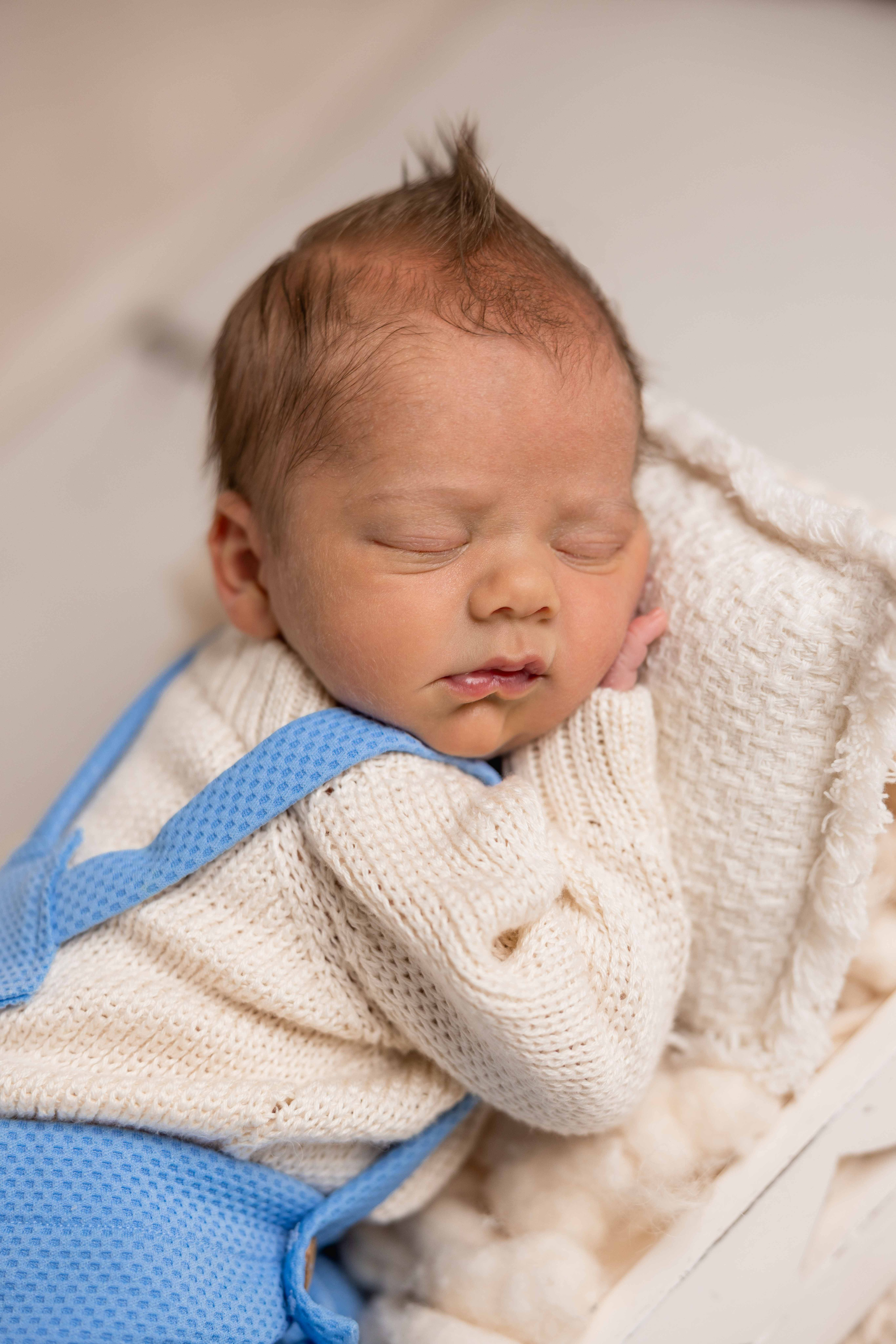 Newbornshooting in Pforzheim und Umgebung. Neugeborenenfotografie Pforzheim Katharina Jozic