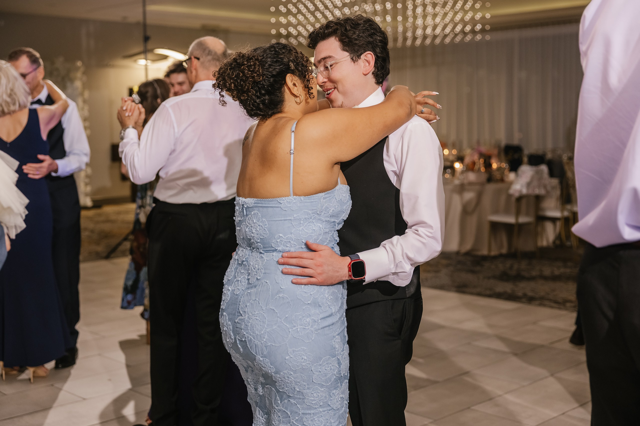 09.06.2025 Wedding. Wedding family event photographer in Chicago Nick Yushevich