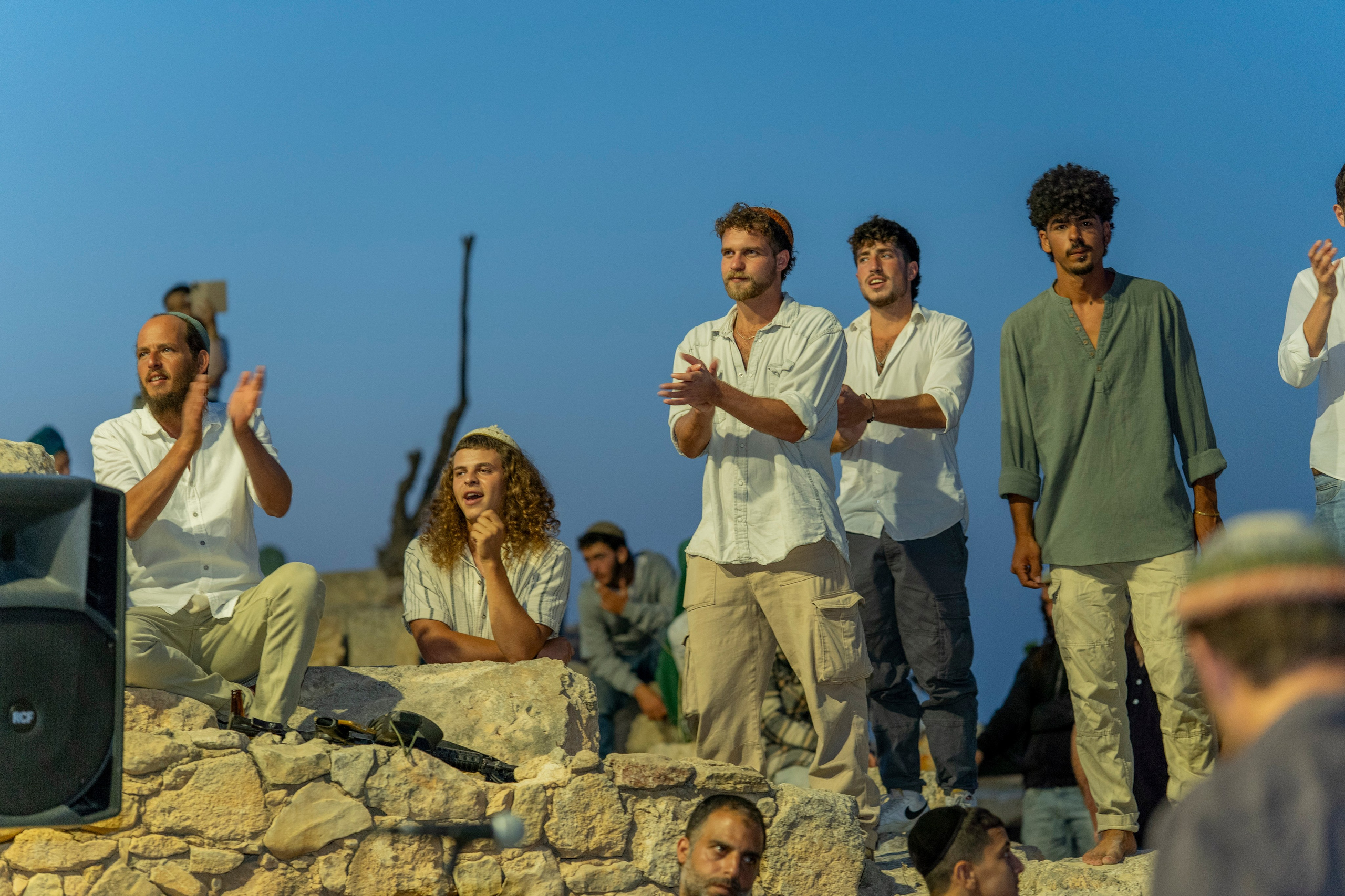 עדן ושלהבת. יוסף מזרחי צילום חתונה, ברית וזוגיות. צלם מקצועי שאוהב להוציא אתכם הכי יפים ברגעים הכי מרגשים