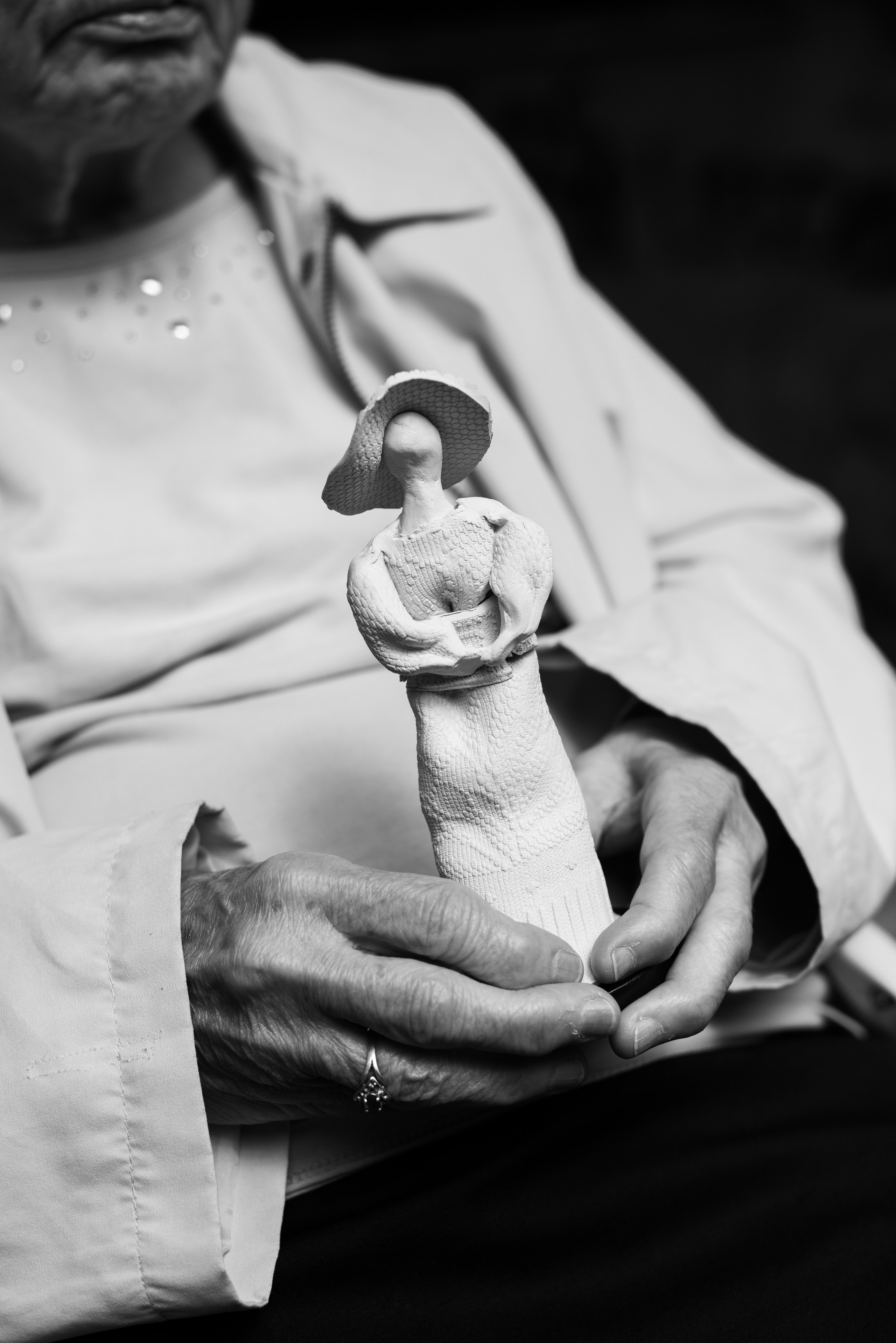 Mostra fotografica “Anime Frangibili”. Fotografa specializzata in foto di famiglia a Milano Daria Volkosh