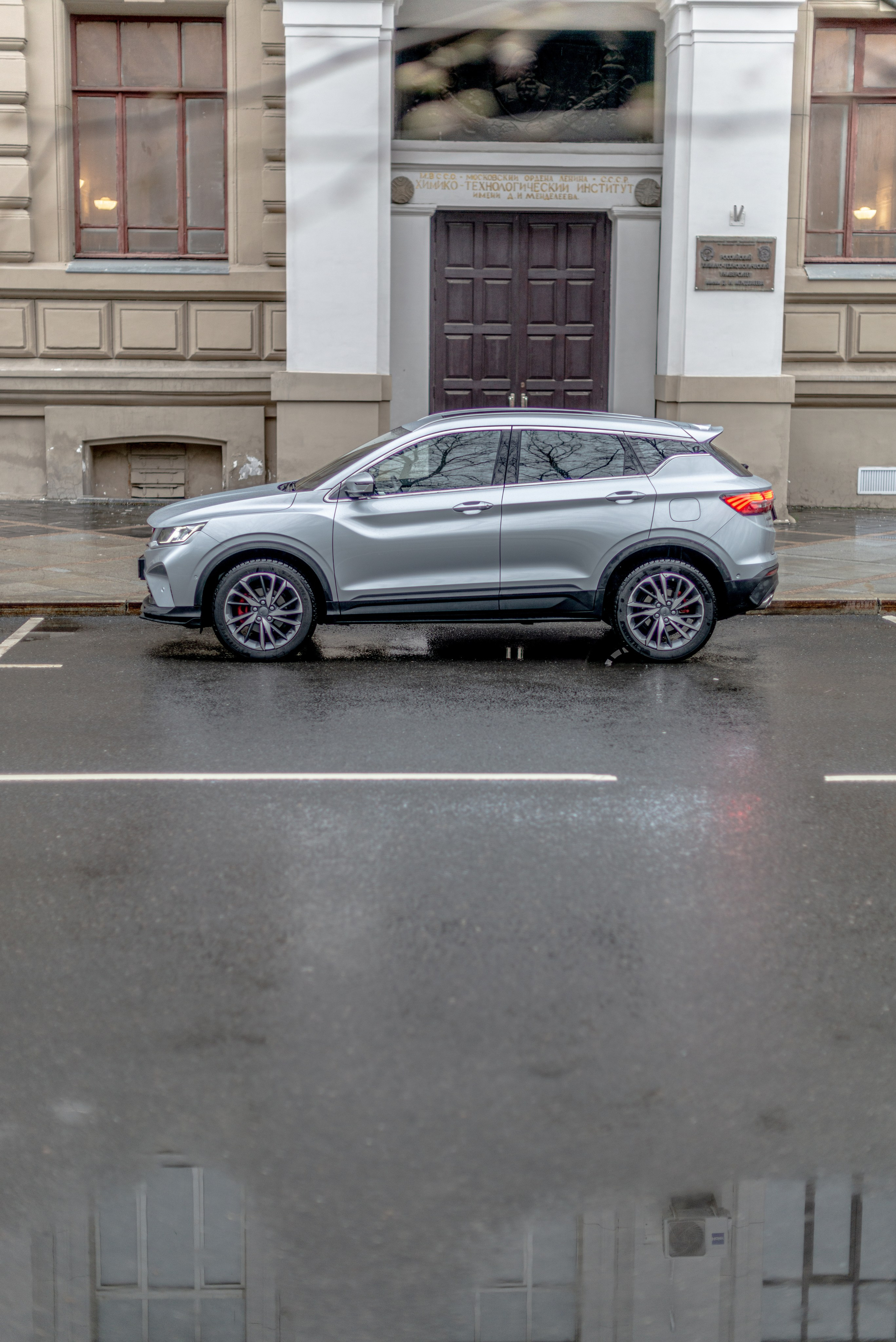 Фотосъемка автомобиля Geely Coolray. ФОТОГРАФ МЕКСИКА КИНТАНА-РОО