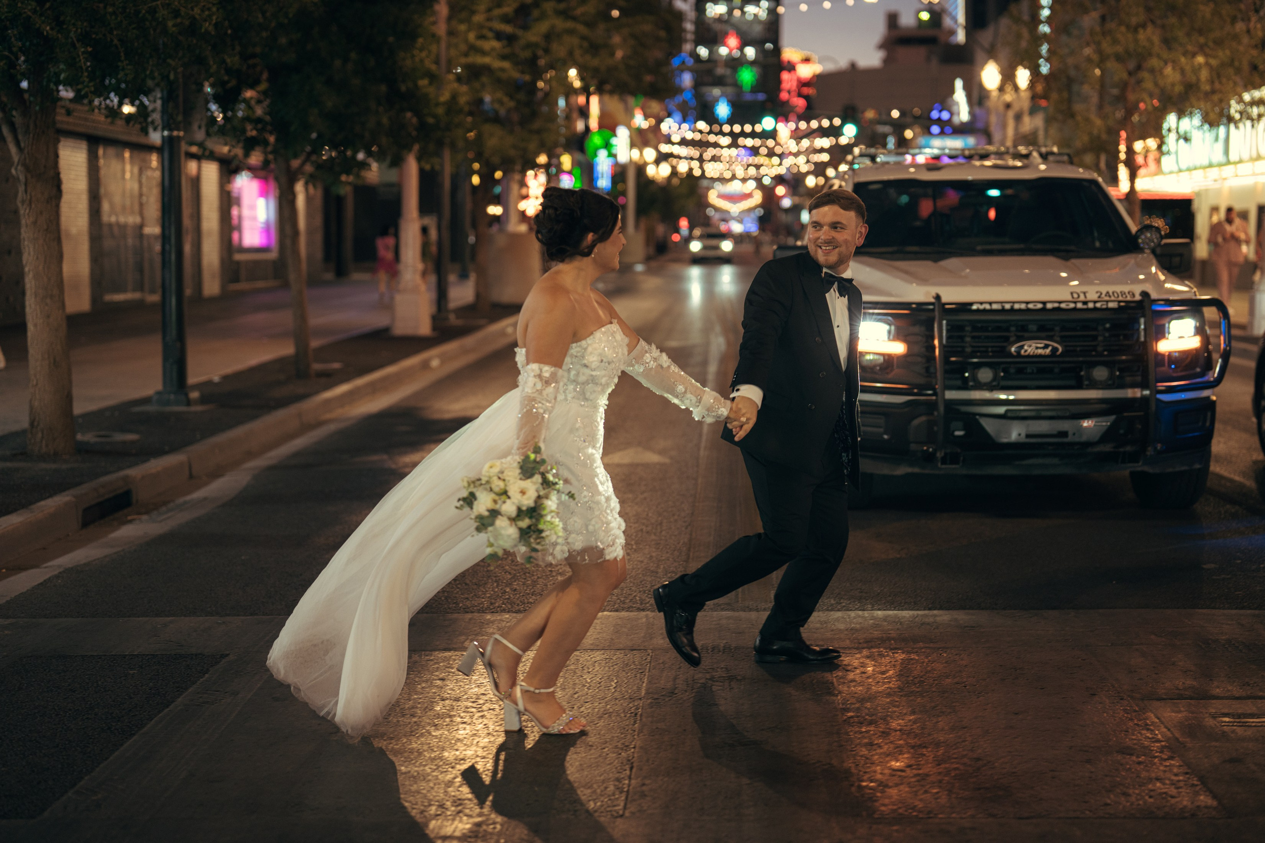 Charlie&Dan. Wedding & elopement photographer Viktoriya Kravtsov. Las Vegas