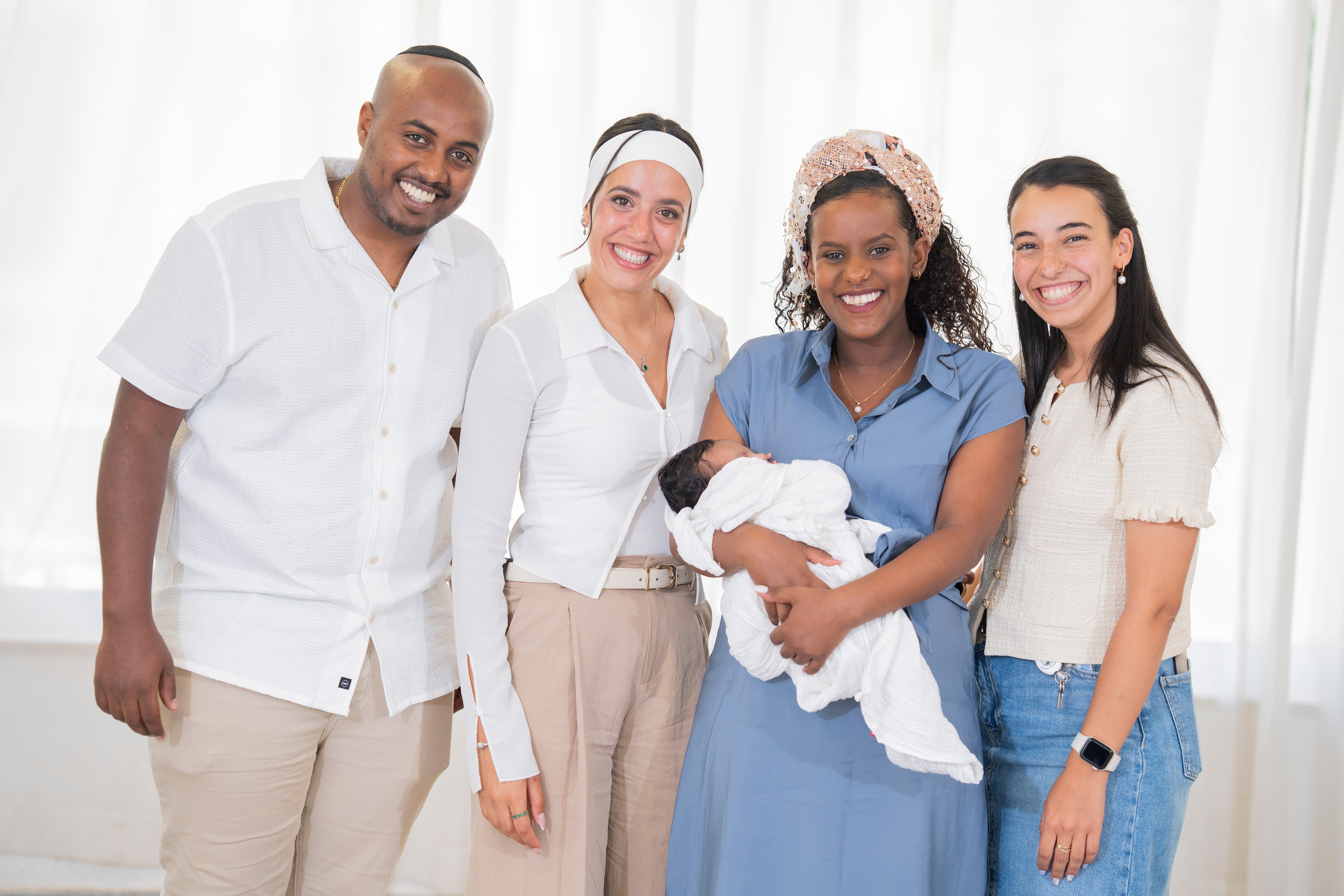 משפחת סלומון. יוסף מזרחי צילום חתונה, ברית וזוגיות. צלם מקצועי שאוהב להוציא אתכם הכי יפים ברגעים הכי מרגשים