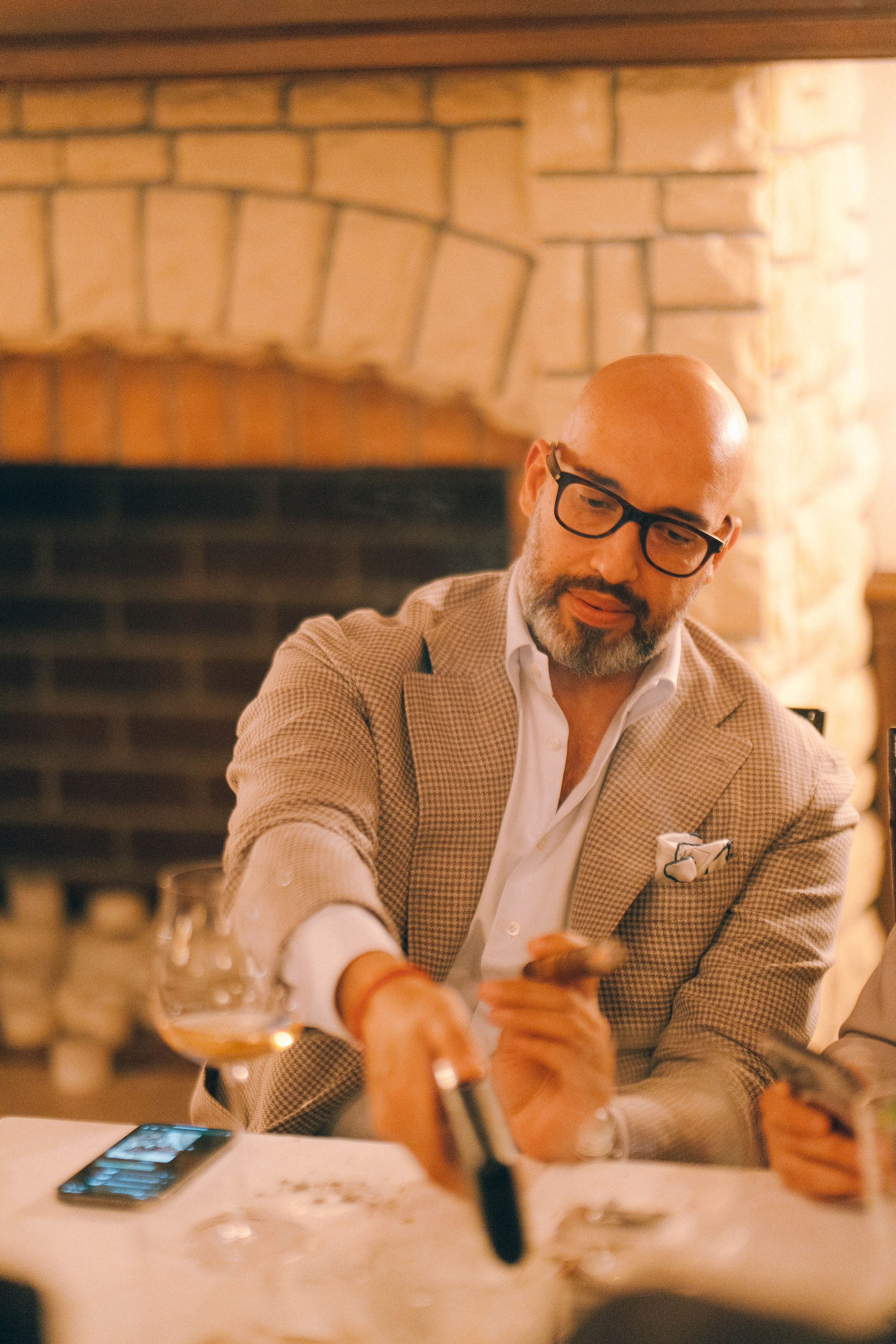 CIGAR CLUB. Wedding&Event photographer Ismail Rzayev in Baku