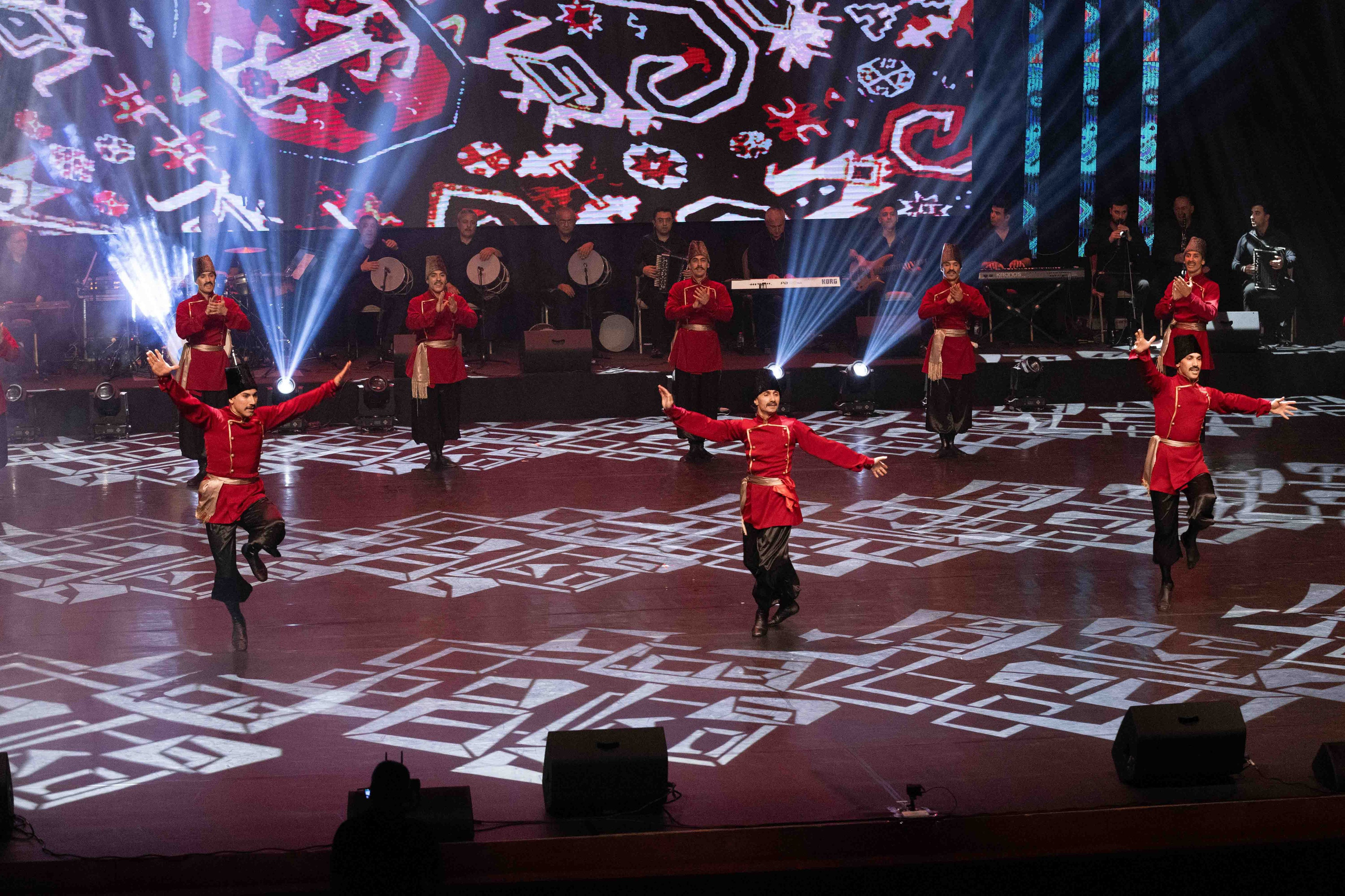 STATE DANCE ENSEMBLE. Wedding&Event photographer Ismail Rzayev in Baku