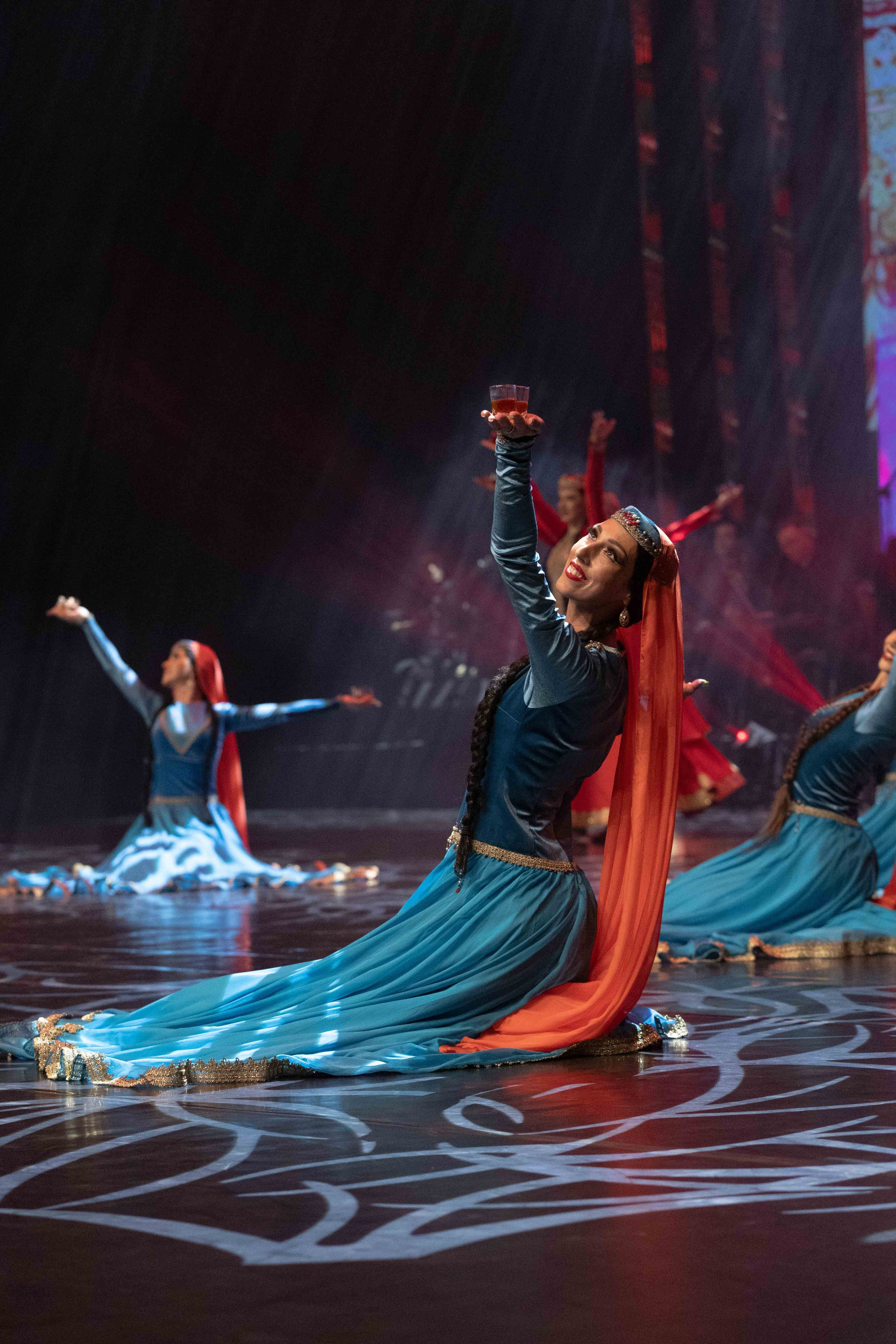 STATE DANCE ENSEMBLE. Wedding&Event photographer Ismail Rzayev in Baku