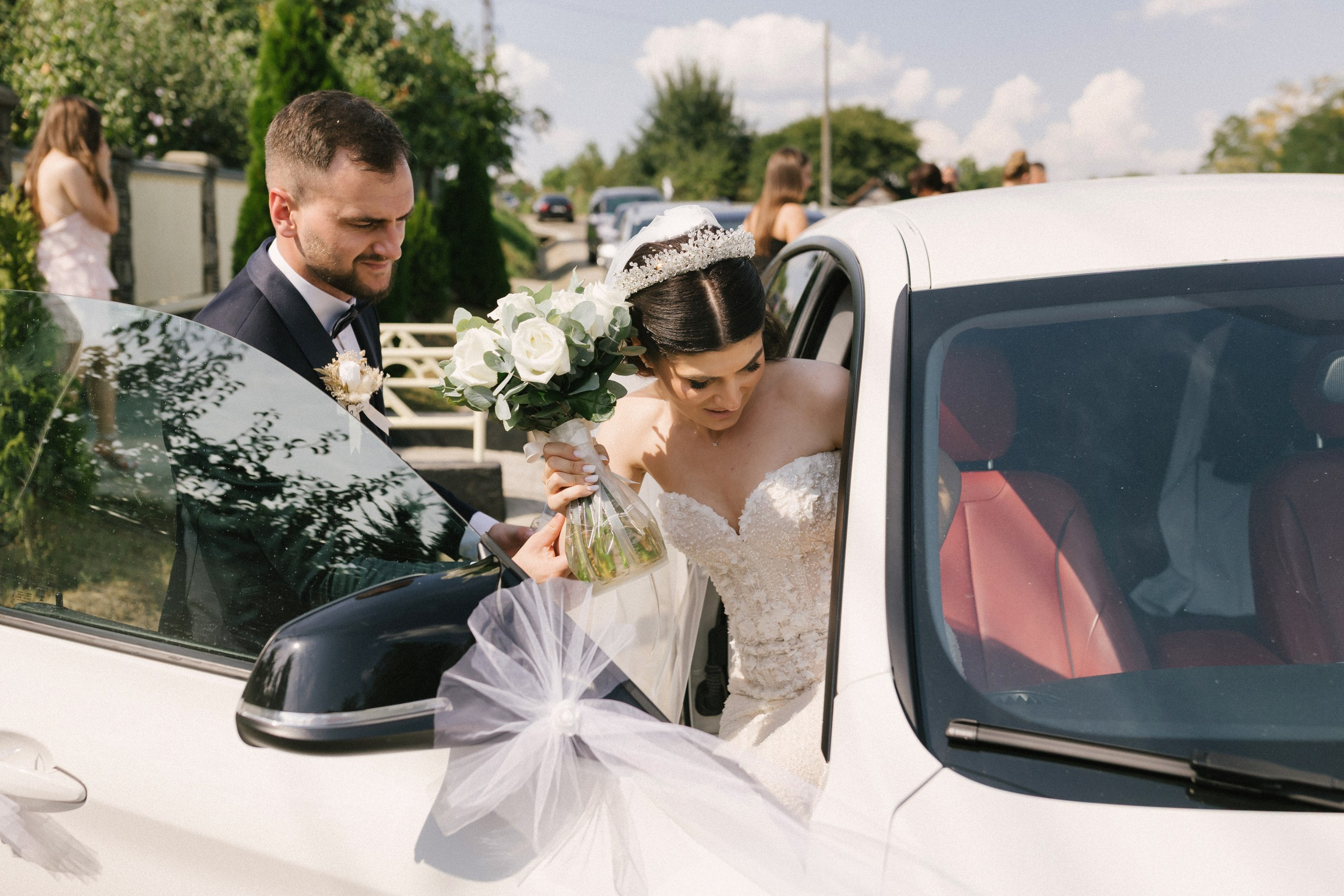 1. Mireasa Adriana în timpul pregătirilor de nuntă în Tudora Botoșani2. Costumul mirelui Ionuț fotografiat artistic în ziua nunții3. Prietenii mirelui la tradițiile de nuntă în Tudora4. Bărbieritul mirelui în cadrul obiceiurilor tradiționale de nuntă5. Fotografii de familie la biserică în ziua nunții6. Portret de familie cu mirii și copilul lor la nunta din Botoșani7. Primul dans al mirilor la Mariage Dor Baisa Botoșani8. Decor elegant de nuntă la Mariage Dor Baisa9. Emoții și tradiții la nunta din Tudora județul Botoșani10. Fotograf profesionist de nuntă în Botoșani surprinzând momente autentice - otograf-nunta-botosanifotograf-evenimente-botosanifotograf-profesionist-botosanifotograf-nunta-tudoranunta-tudora-botosanisedinta-foto-nunta-botosanipoze-nunta-botosanifotografii-nunta-tudorafotograf-cununie-religioasa-botosanibiserica-sfintii-imparati-constantin-si-elena-tudoramariage-dor-baisa-botosanirestaurant-nunta-botosanidansul-mirilor-mariage-dorpregatiri-mire-botosanipregatiri-mireasa-botosanitraditii-nunta-moldovaobiceiuri-nunta-tudorafotograf-familie-nunta-botosaniportret-miri-botosanigalerie-foto-nunta-botosanialbum-foto-nunta-botosaninunta-eleganta-botosaninunta-cu-traditii-botosanifotograf-premium-nunta-botosaniservicii-foto-video-botosanipoveste-de-nunta-botosanifotograf-documentar-nuntafotograf-natural-emotionalmiri-ionut-si-adriananunta-autentica-tudora -otograf-nunta-botosanifotograf-nunta-tudoranunta-tudora-botosanifotograf-evenimente-botosanifotograf-profesionist-botosaniservicii-foto-video-botosanigalerie-foto-nunta-botosanialbum-foto-nunta-botosani - nunta-autentica-botosaninunta-cu-traditii-botosanipoveste-de-nunta-botosanifotografii-emotionante-nuntamomente-autentice-nuntafotografie-documentara-nuntafotograf-natural-nunta- pregatiri-miri-tudorabiserica-tudora-botosanicununie-religioasa-tudoramariage-dor-baisa-botosanipetrecere-nunta-botosanivalsul-mirilor-botosani - alino-foto-studio-botosaniionut-si-adriana-nunta-tudorafotograf-alin-chirila-botosani