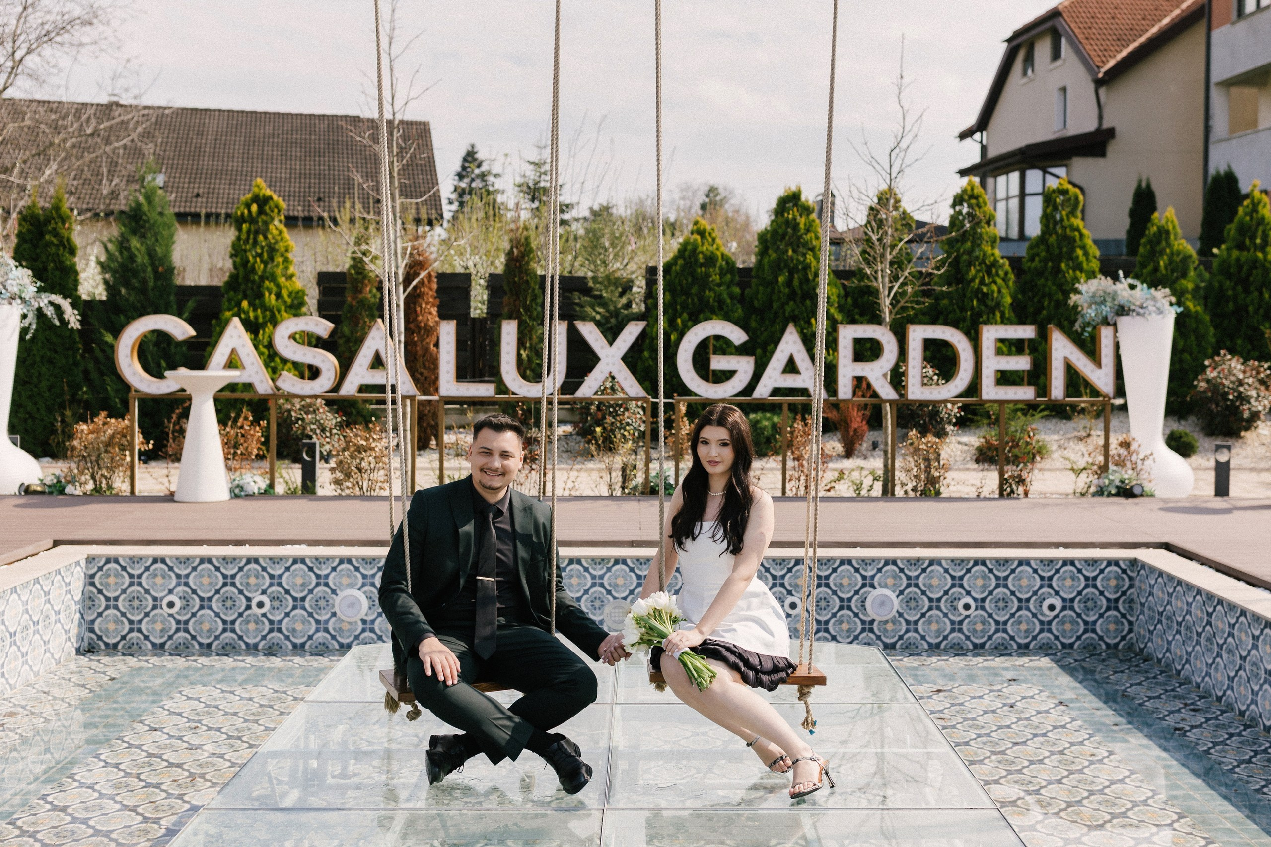 1. Alin Chirilă fotograf stare civilă Cordăreni Botoșani – Răzvan și Andra în ziua cununiei civile, emoții reale surprinse natural2. fotograf stare civilă Cordăreni Botoșani AlinoFotoStudio – miri fericiți după ceremonia civilă alături de familie3. Alin Chirilă fotograf Botoșani – Răzvan și Andra la starea civilă din Cordăreni4. fotograf nuntă Botoșani Alin Chirilă – ședință foto de cuplu în grădina de vară Casa Lux5. AlinoFotoStudio fotograf stare civilă Botoșani – portrete romantice cu Răzvan și Andra după cununia civilă6. fotograf evenimente Botoșani Alin Chirilă – miri și nași la restaurant Indigo - Casa Lux7. fotograf Cordăreni Botoșani – moment emoționant la semnarea actelor de căsătorie surprins de Alin Chirilă8. Alin Chirilă povestitor prin fotografie – stare civilă elegantă în județul Botoșani9. fotograf cununie civilă Botoșani – cadre naturale cu familia și apropiații la Casa Lux10. AlinoFotoStudio fotograf nuntă Botoșani – Răzvan și Andra la începutul unei noi povești de iubire - fotograf-Botoșani-fotograf-nuntă-Botoșani-fotograf-evenimente-Botoșani-servicii-foto-video-Botoșani-cununie-civilă-Cordăreni-Alin-Chirilă-fotograffotograf-nuntă-Botoșani-fotograf-stare-civilă-Botoșani-fotograf-Cordăreni-fotograf-evenimente-AlinoFotoStudioservicii-foto-video-Botoșani-fotograf-profesionist-Botoșani-fotograf-cununie-civilă-fotograf-nuntă-Cordărenifotograf-evenimente-Botoșani-fotograf-botez-Botoșani-fotograf-nuntă-Botoșani-Alin-Chirilă-povestitor-prin-fotografiefotograf-Botoșani-fotograf-Suceava-fotograf-Iași-fotograf-nuntă-moldova-servicii-foto-videofotograf-cununie-civilă-Botoșani-fotograf-stare-civilă-Cordăreni-fotograf-miri-Botoșanifotograf-restaurante-Botoșani-fotograf-Casa-Lux-Botoșani-fotograf-petrecere-eveniment-BotoșaniAlinoFotoStudio-fotograf-Botoșani-fotograf-nuntă-premium-fotograf-evenimente-private-Botoșanifotograf-nuntă-ieftin-Botoșani-fotograf-bun-Botoșani-fotograf-recomandat-Botoșani-servicii-fotofotograf-miri-Botoșani-fotograf-love-story-Botoșani-fotograf-ședință-foto-Botoșani-fotograf-cuplu