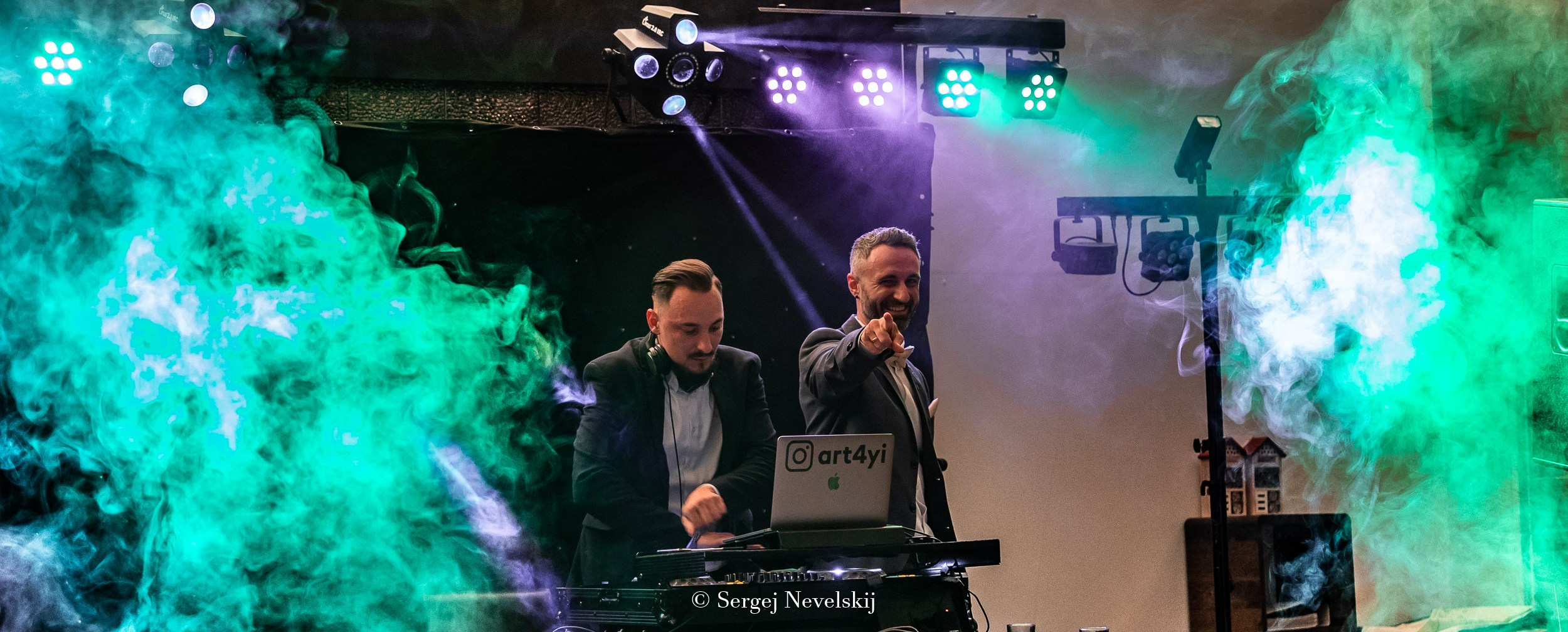 Musikerfotos. Photographer Sergej Nevelskij in Dortmund — Emotional wedding films and Fotos, real estate photography & custom photo books