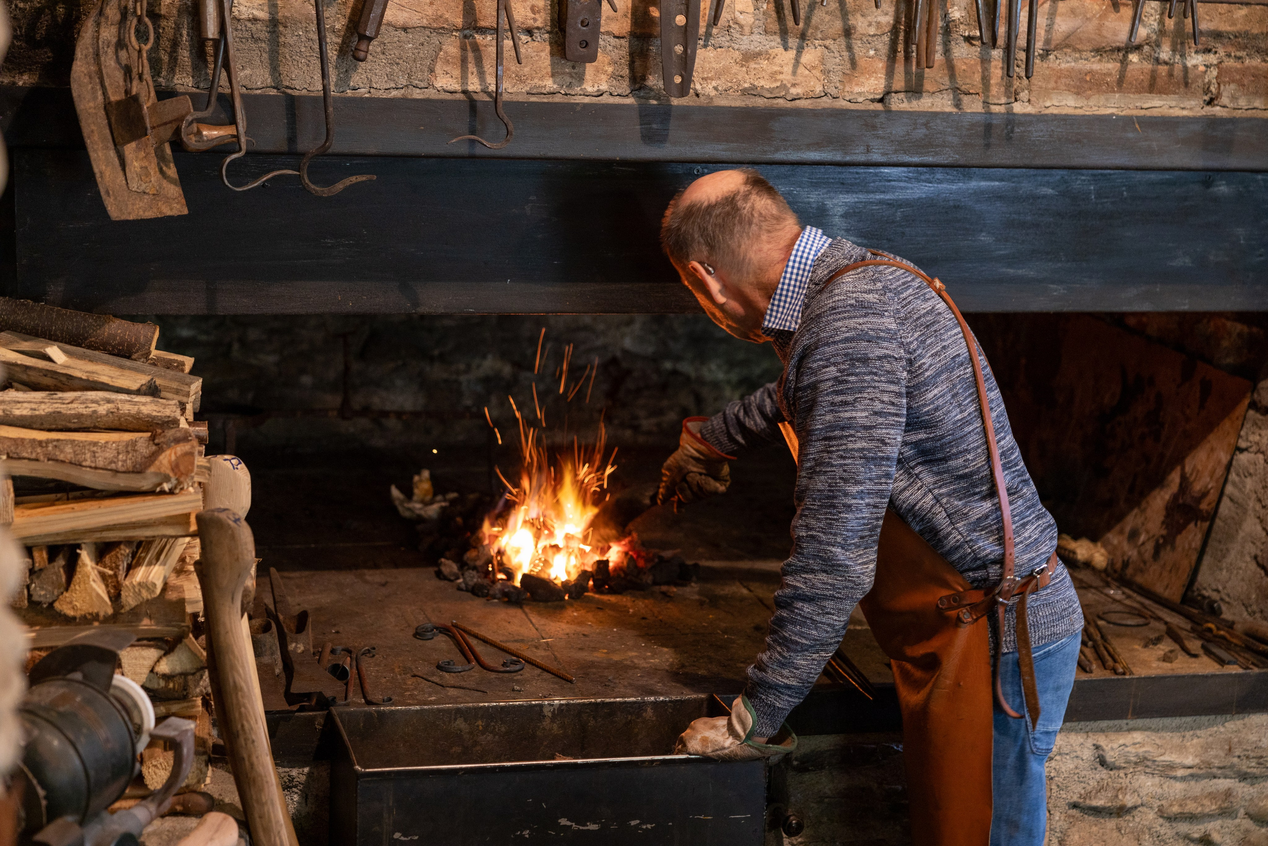 Schmied, Goldegg, 2024. Guzel Kolobova| Fotografin| Salzburg