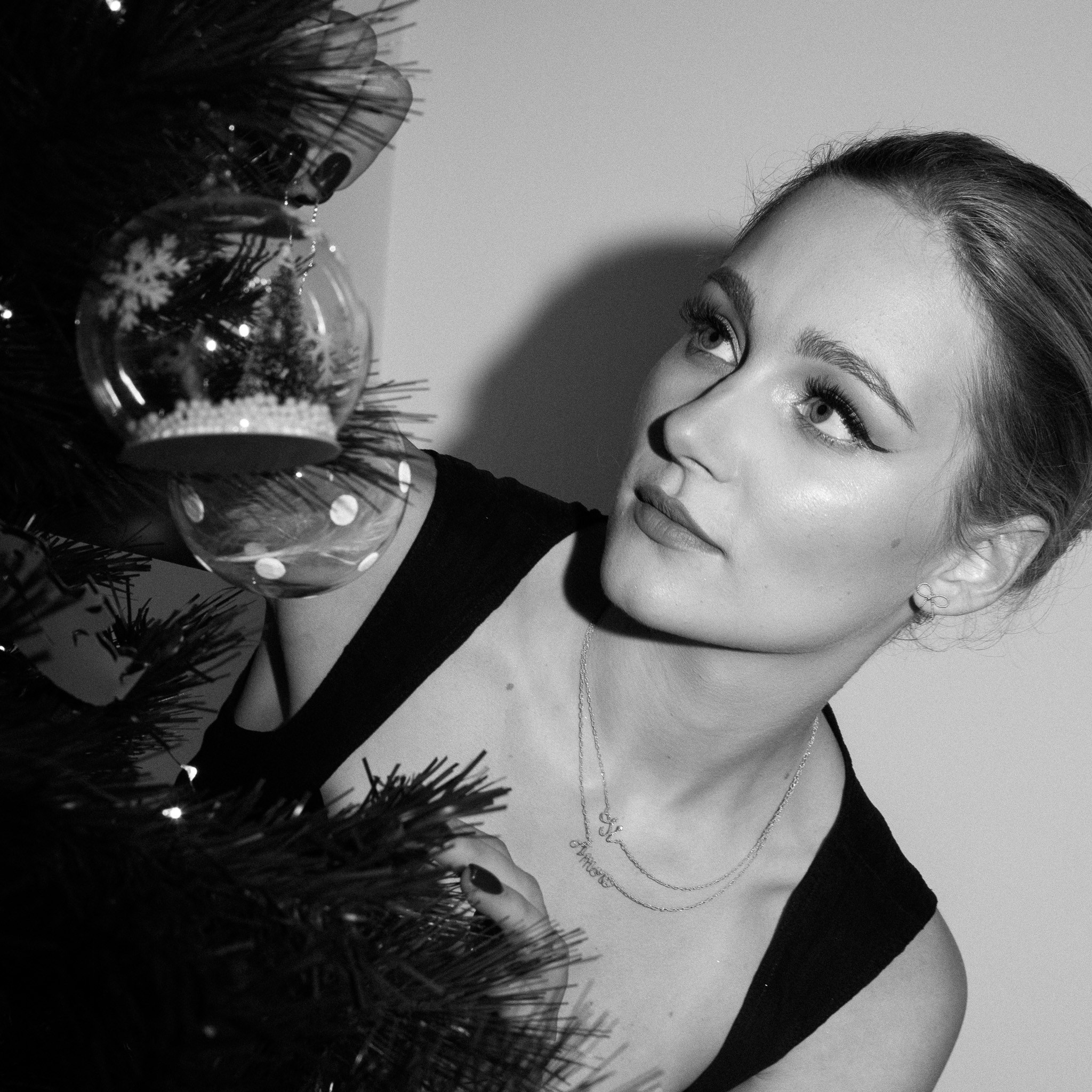 Caterina Murino. Elizaveta Razumova: Cinematic Photography for Love, Weddings, Portraits & Brands