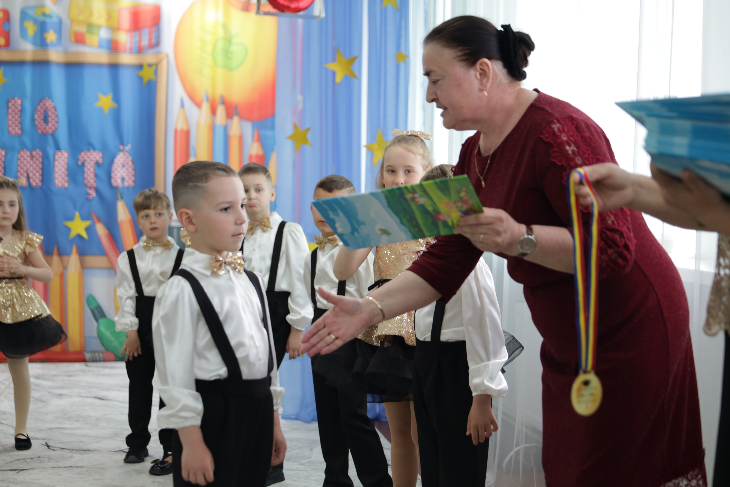 O filă de copilărie.... Alika Dia- Fotograf în Republica Moldova, Strășeni