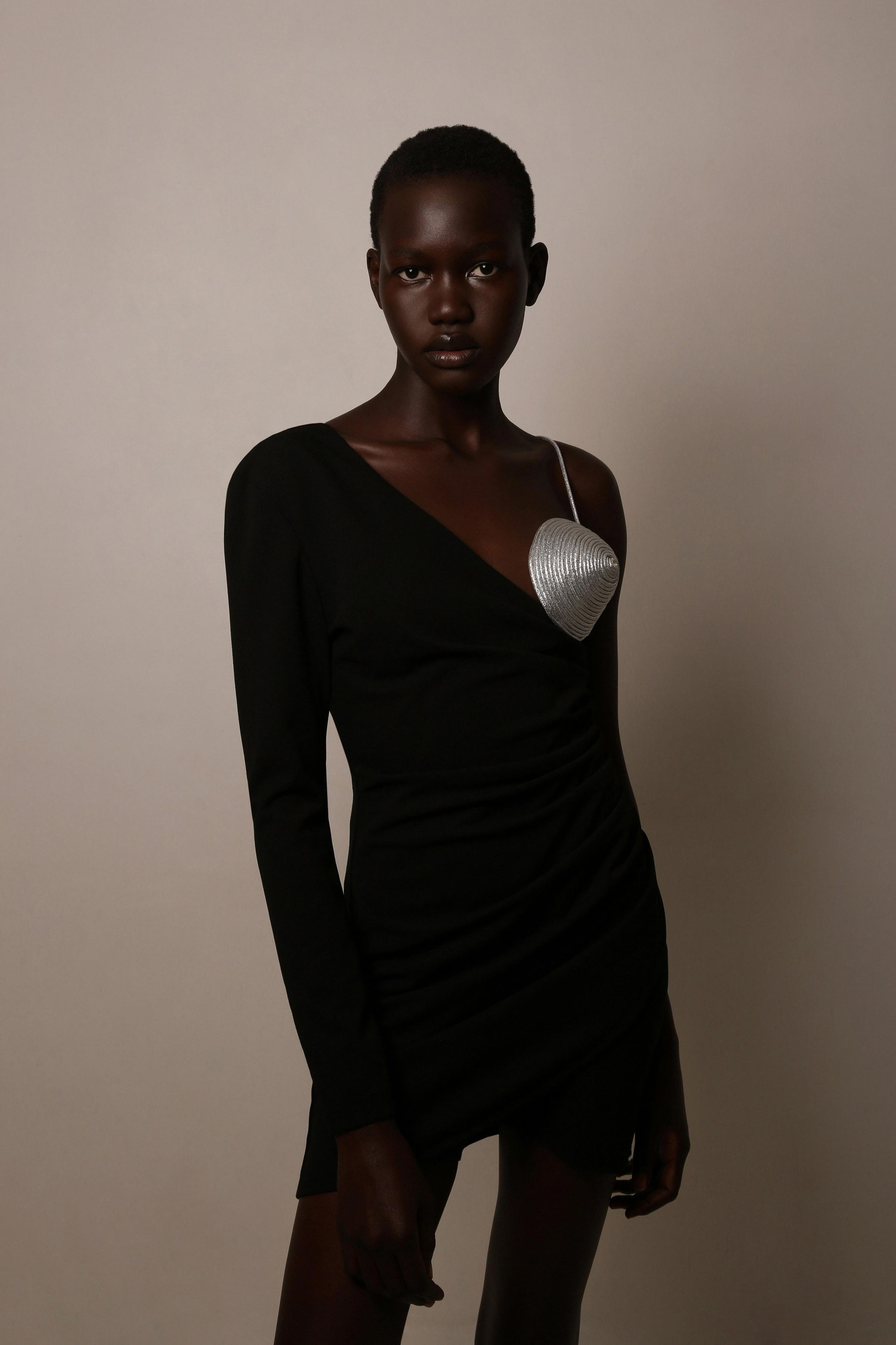 FASHION. Beauty, Fashion and Editorial Retoucher