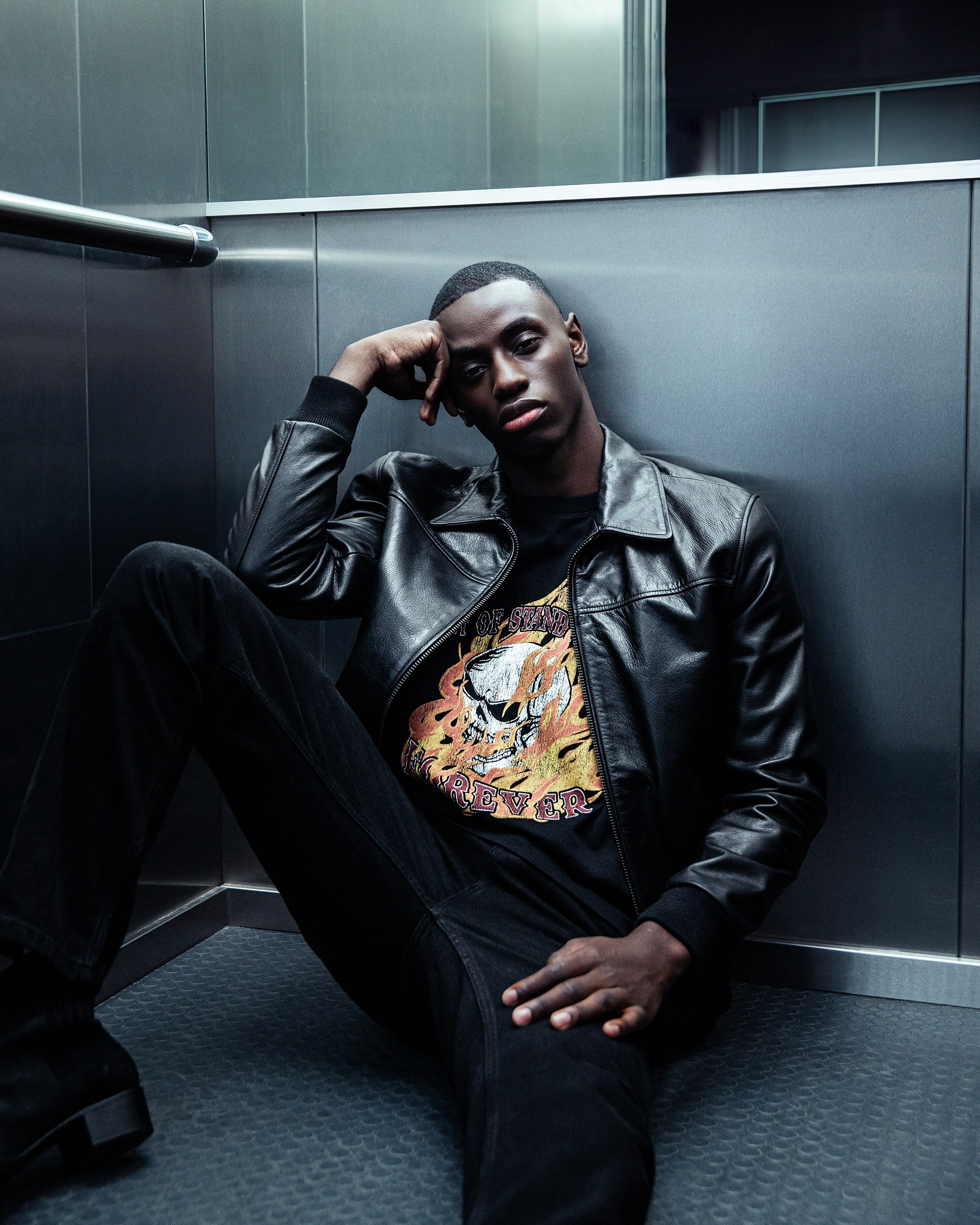 FASHION. Beauty, Fashion and Editorial Retoucher