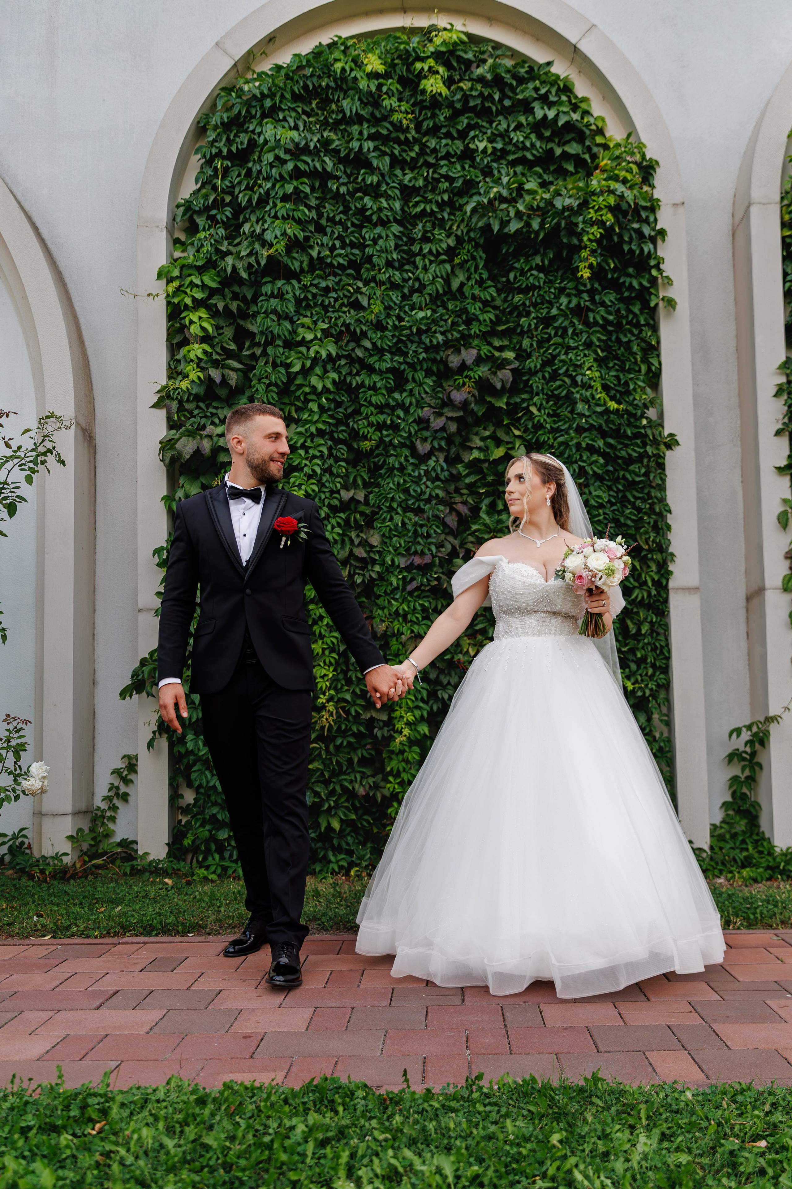 Andreea & Răzvan - Nuntă Otopeni. Fotograf Profesionist Pitesti-Bucuresti| Mircea Seinea