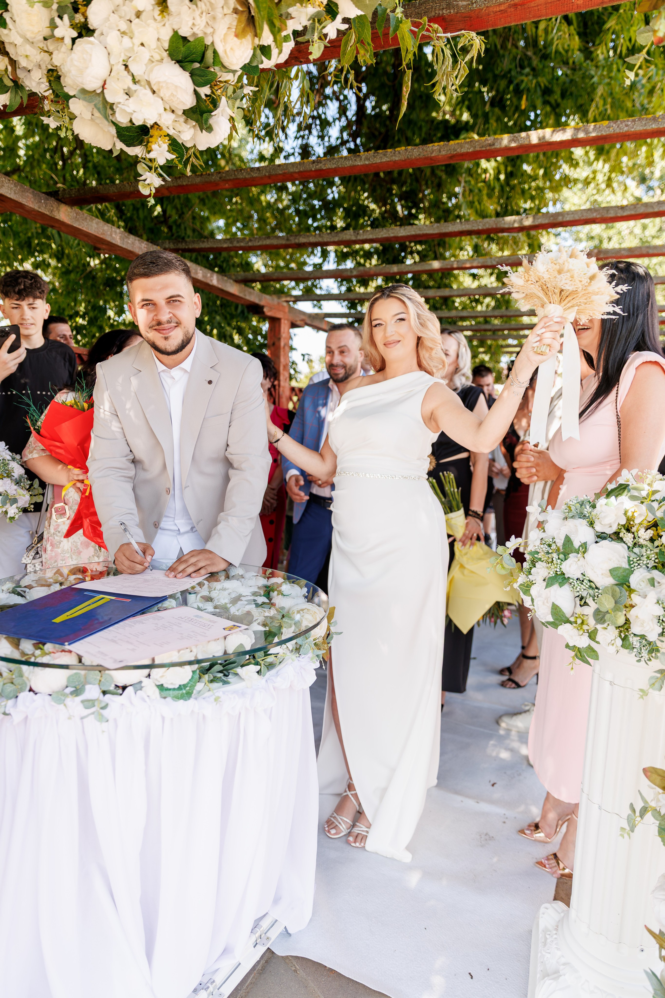 Luiza & Sebi - Civil Wedding - Argeș. Fotograf Profesionist Pitesti-Bucuresti| Mircea Seinea