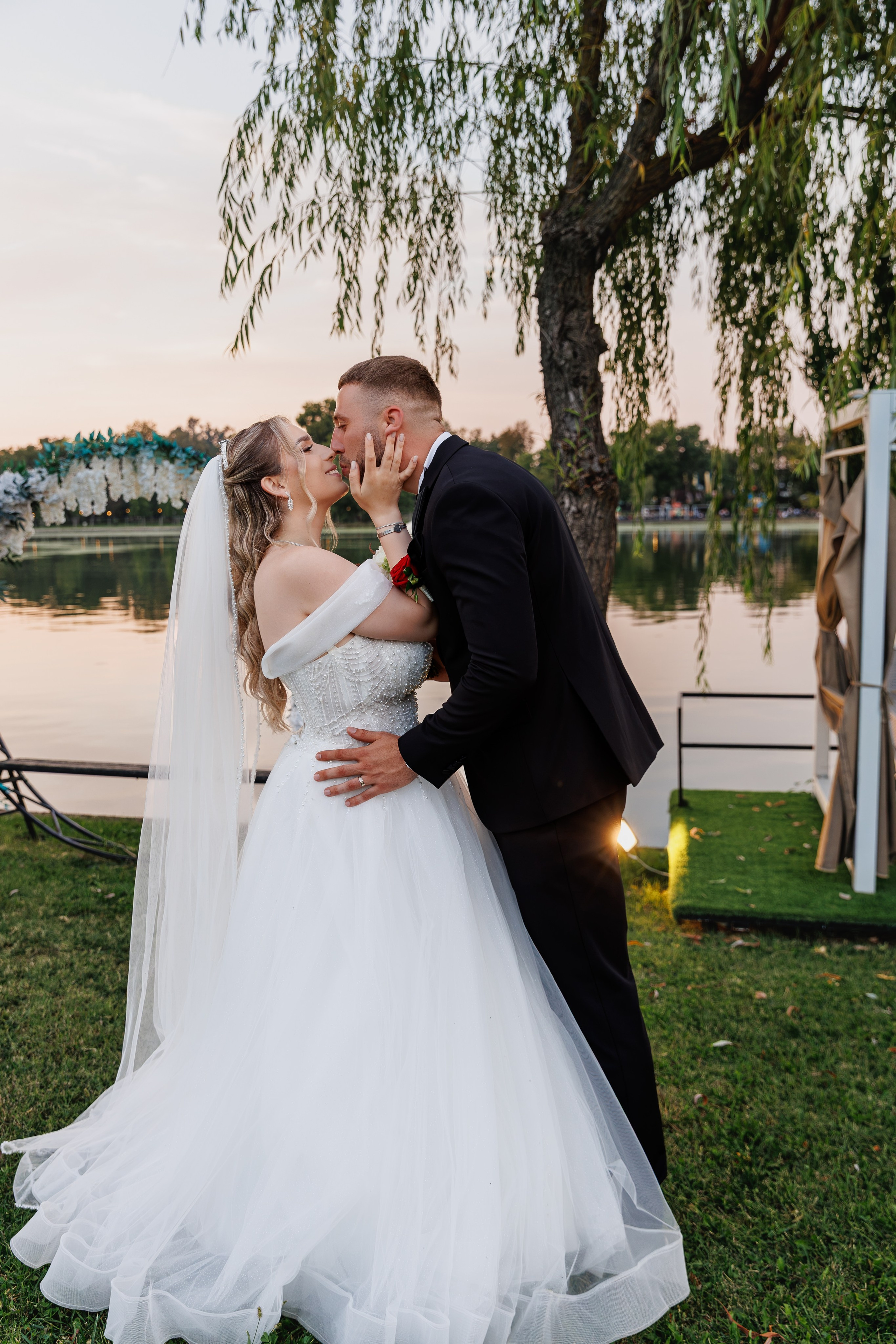 Andreea & Răzvan - Nuntă Otopeni. Fotograf Profesionist Pitesti-Bucuresti| Mircea Seinea