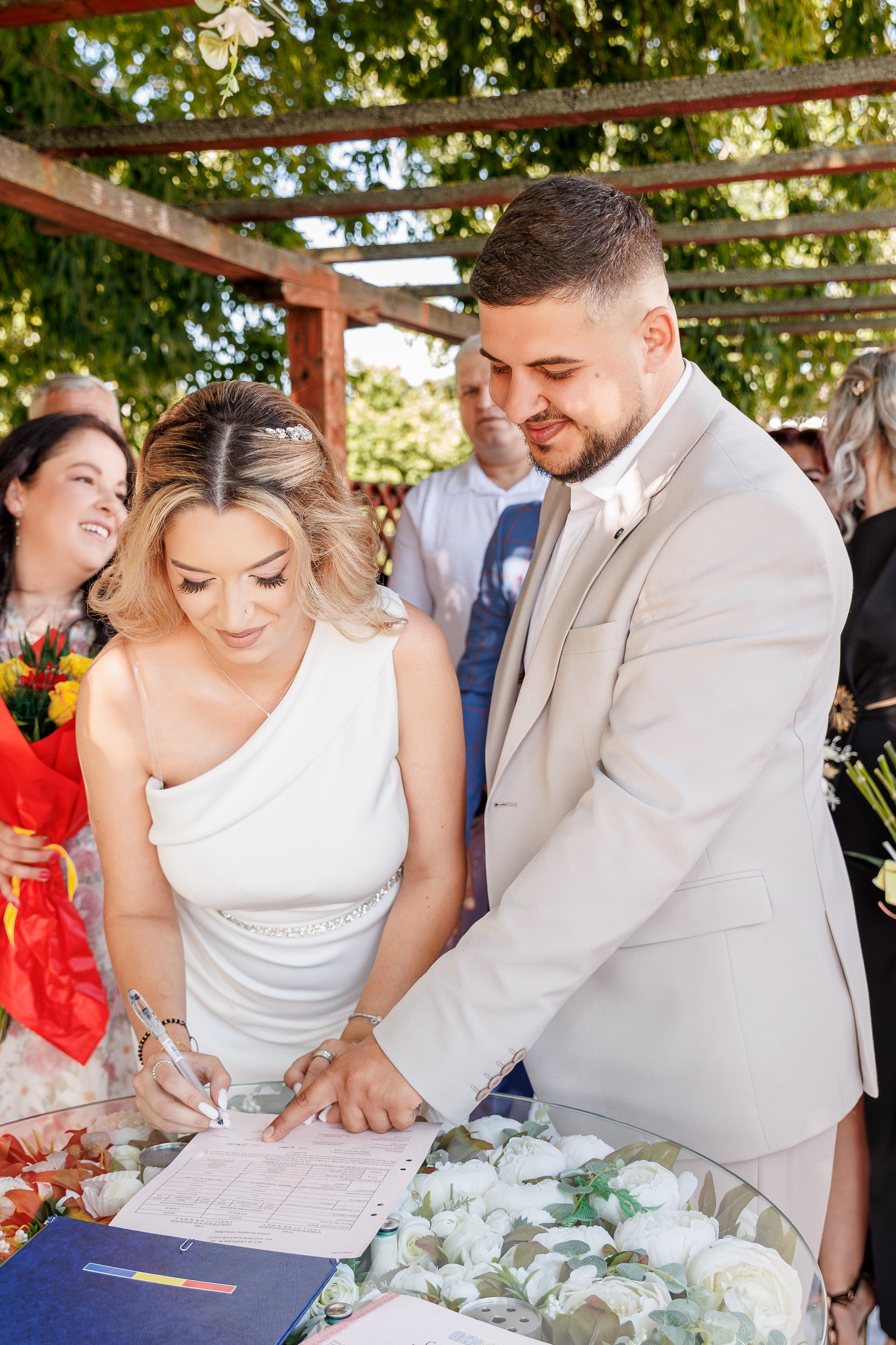 Luiza & Sebi - Civil Wedding - Argeș. Fotograf Profesionist Pitesti-Bucuresti| Mircea Seinea