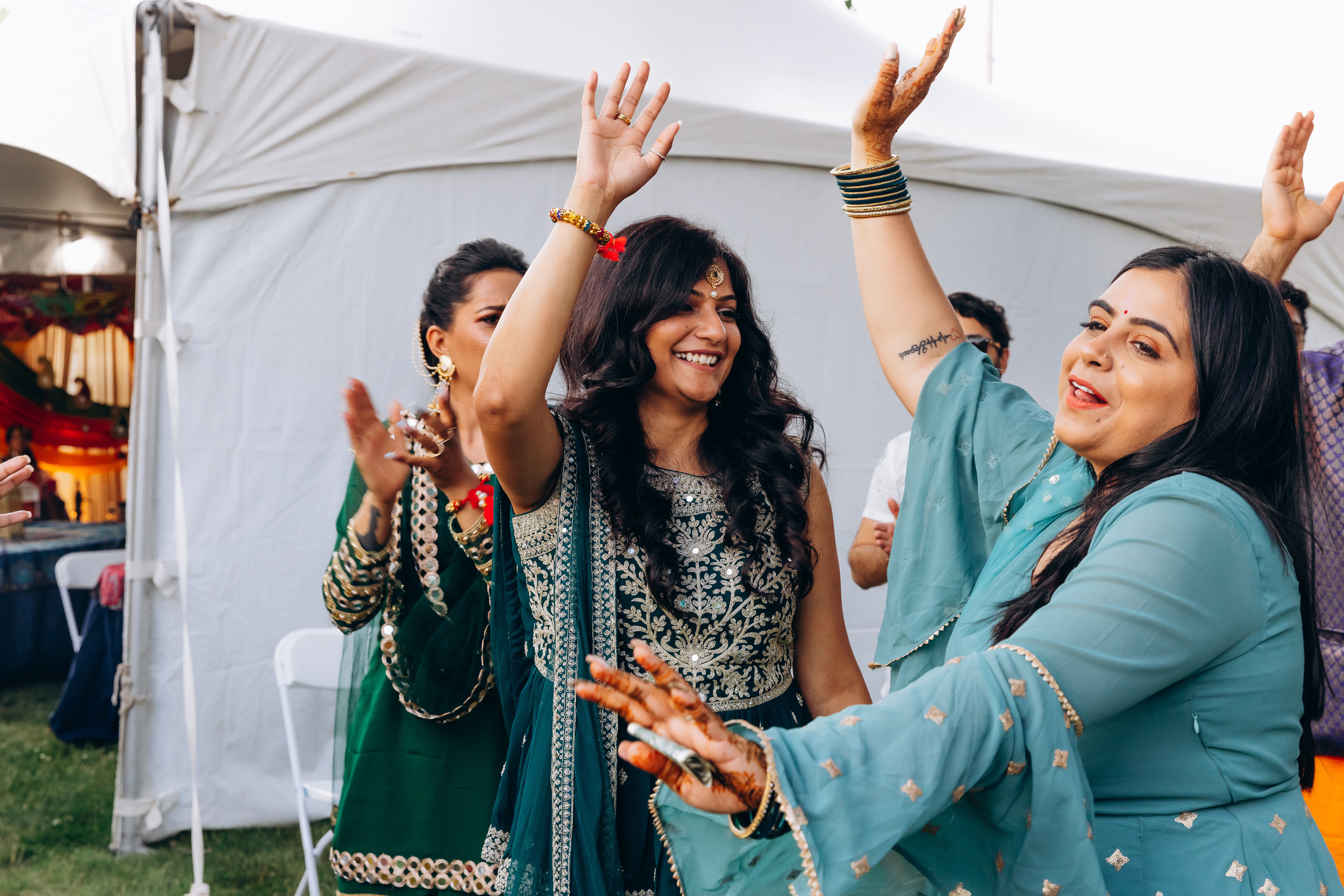 NIKITA & ROHAN MEHNDI. Pittsburgh wedding and family photographer