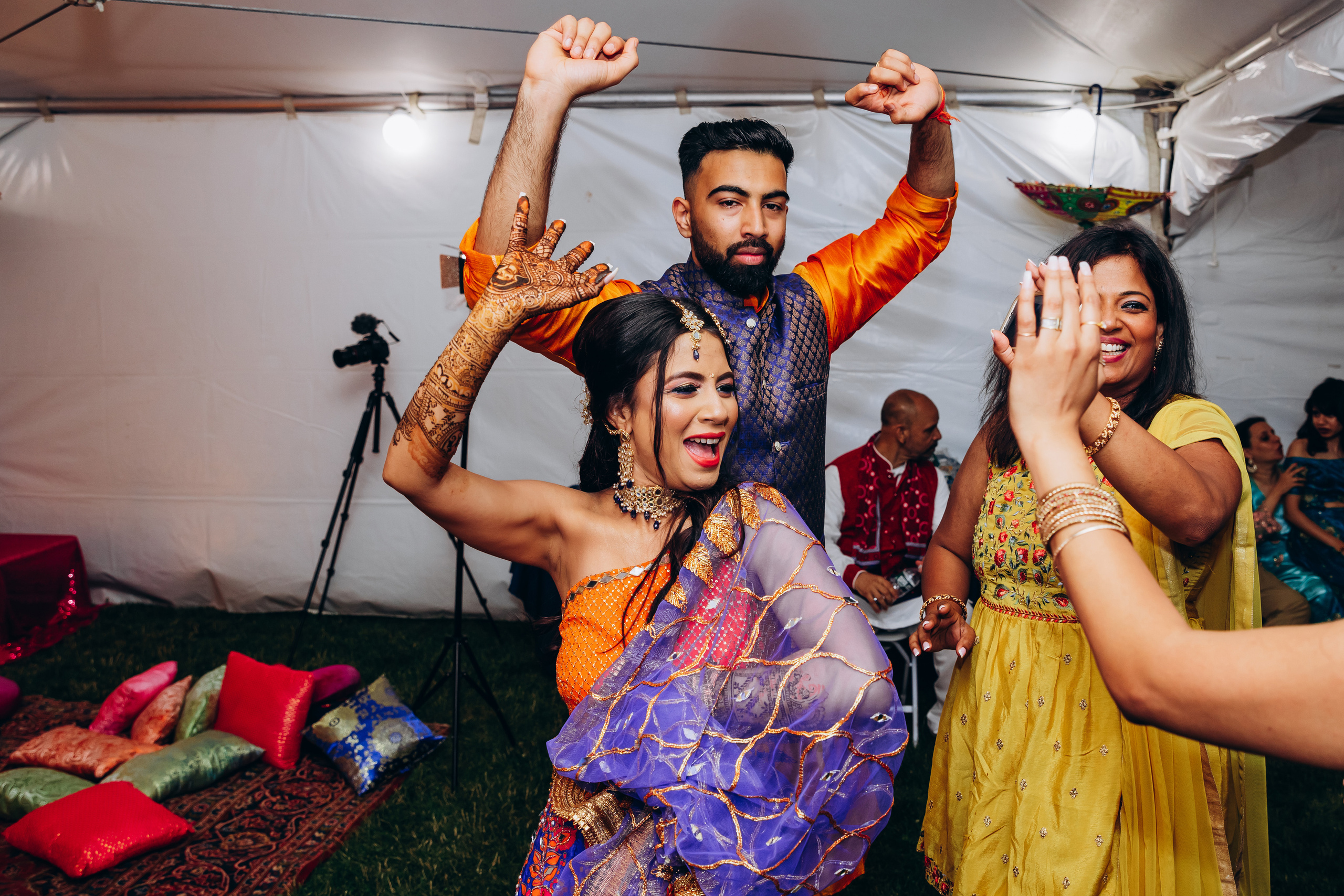 NIKITA & ROHAN MEHNDI. Pittsburgh wedding and family photographer