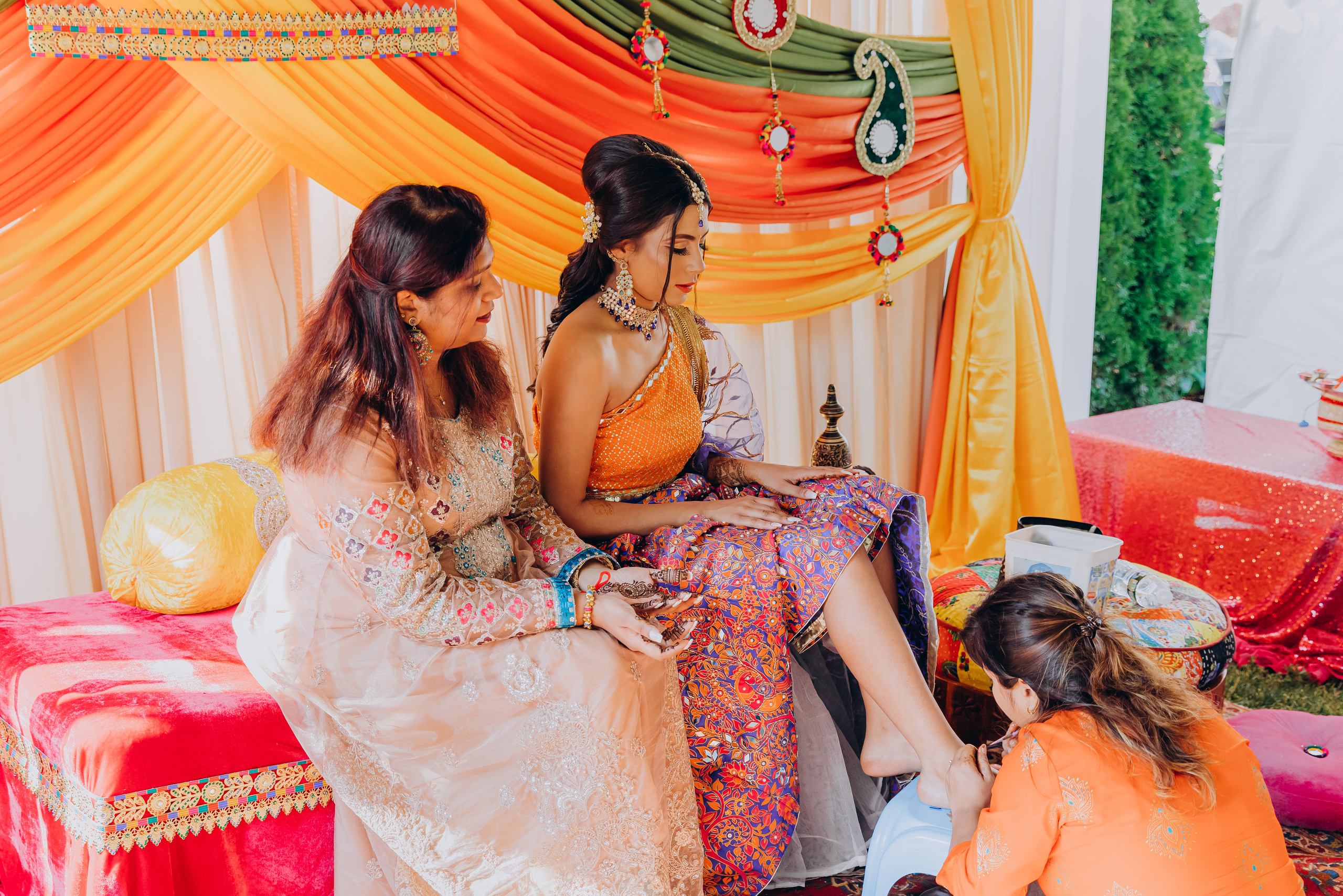NIKITA & ROHAN MEHNDI. Pittsburgh wedding and family photographer