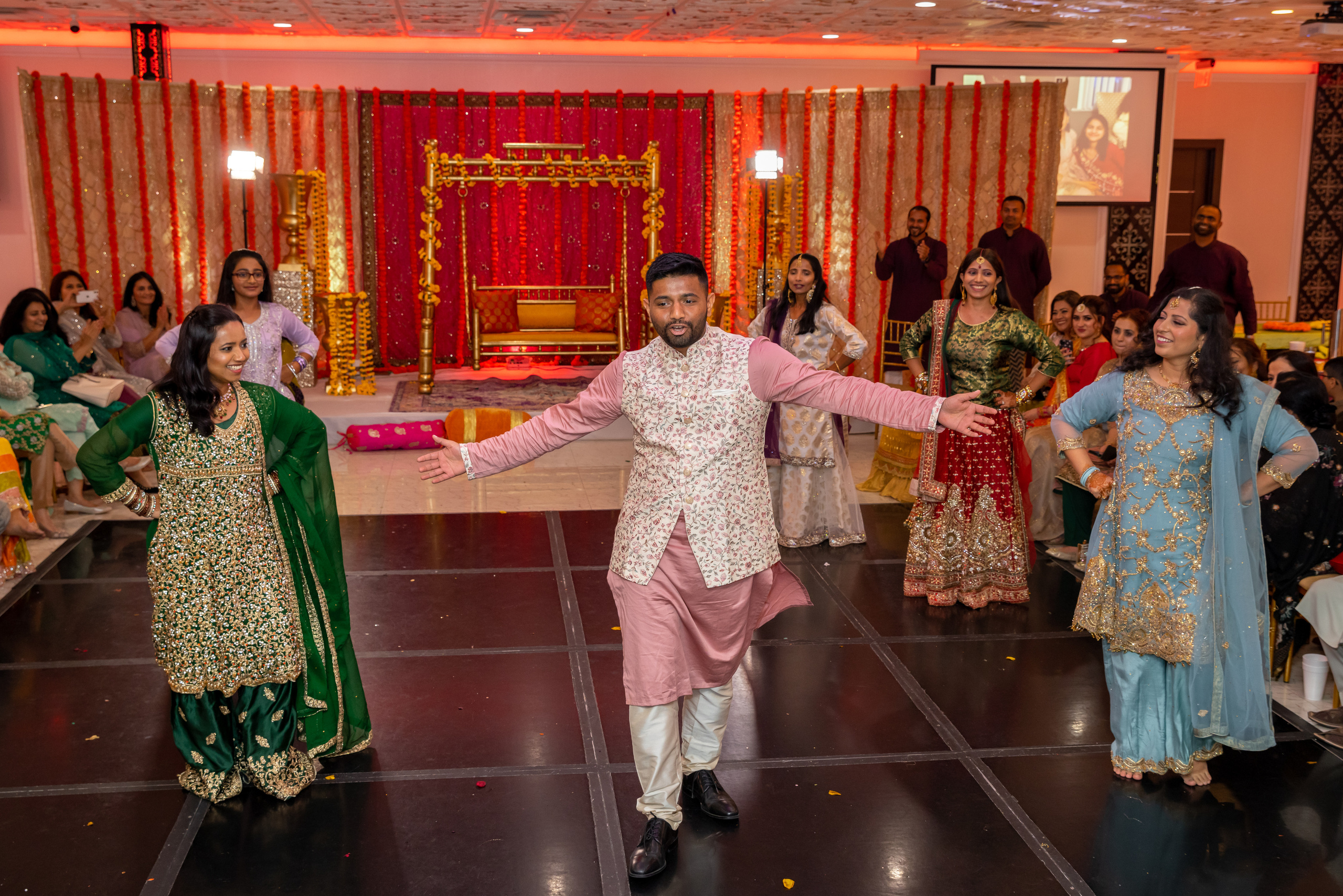 AREEBA & SAYAB MEHNDI. Pittsburgh wedding and family photographer