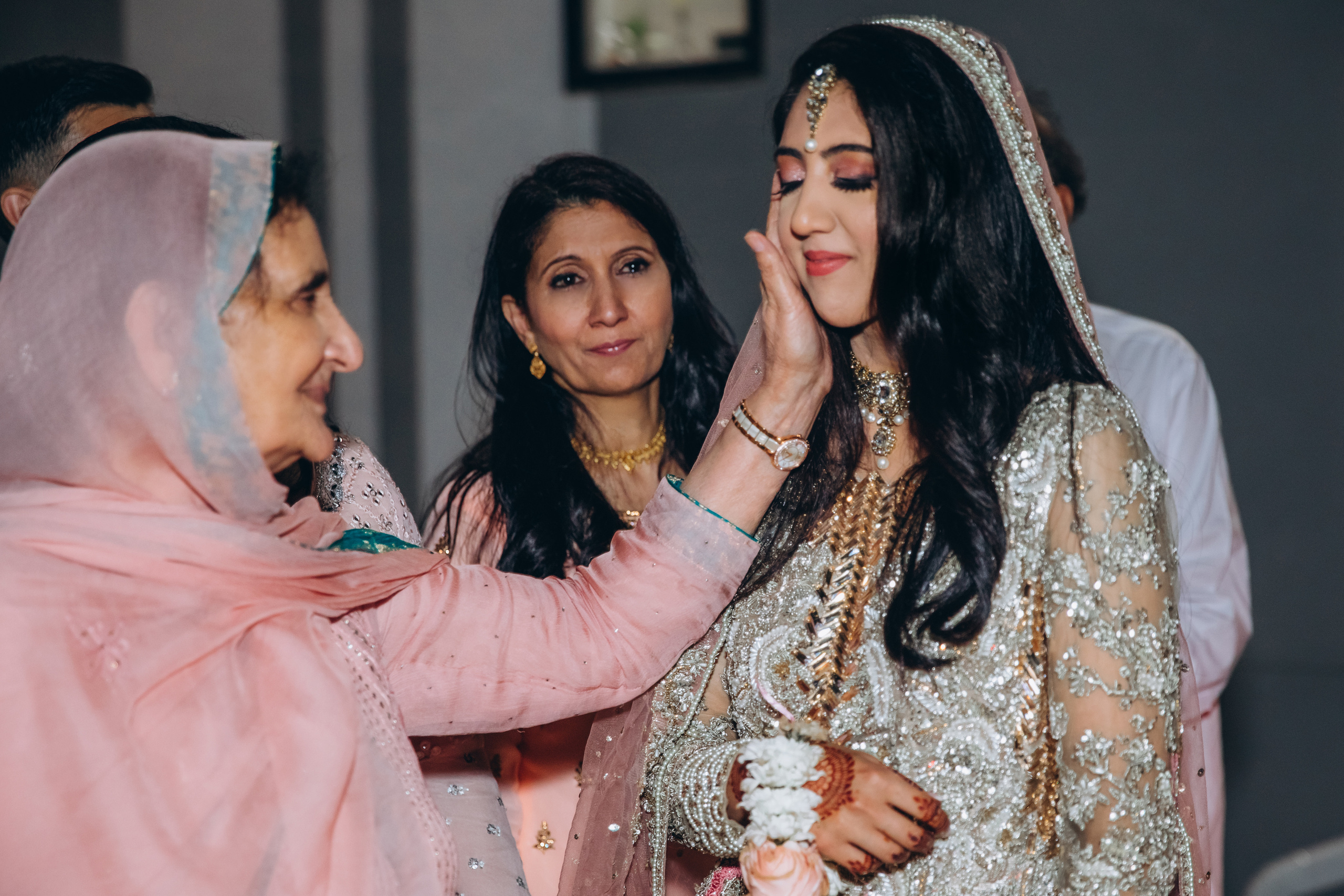 FAIZA & MOHEET NIKKAH. Pittsburgh wedding and family photographer