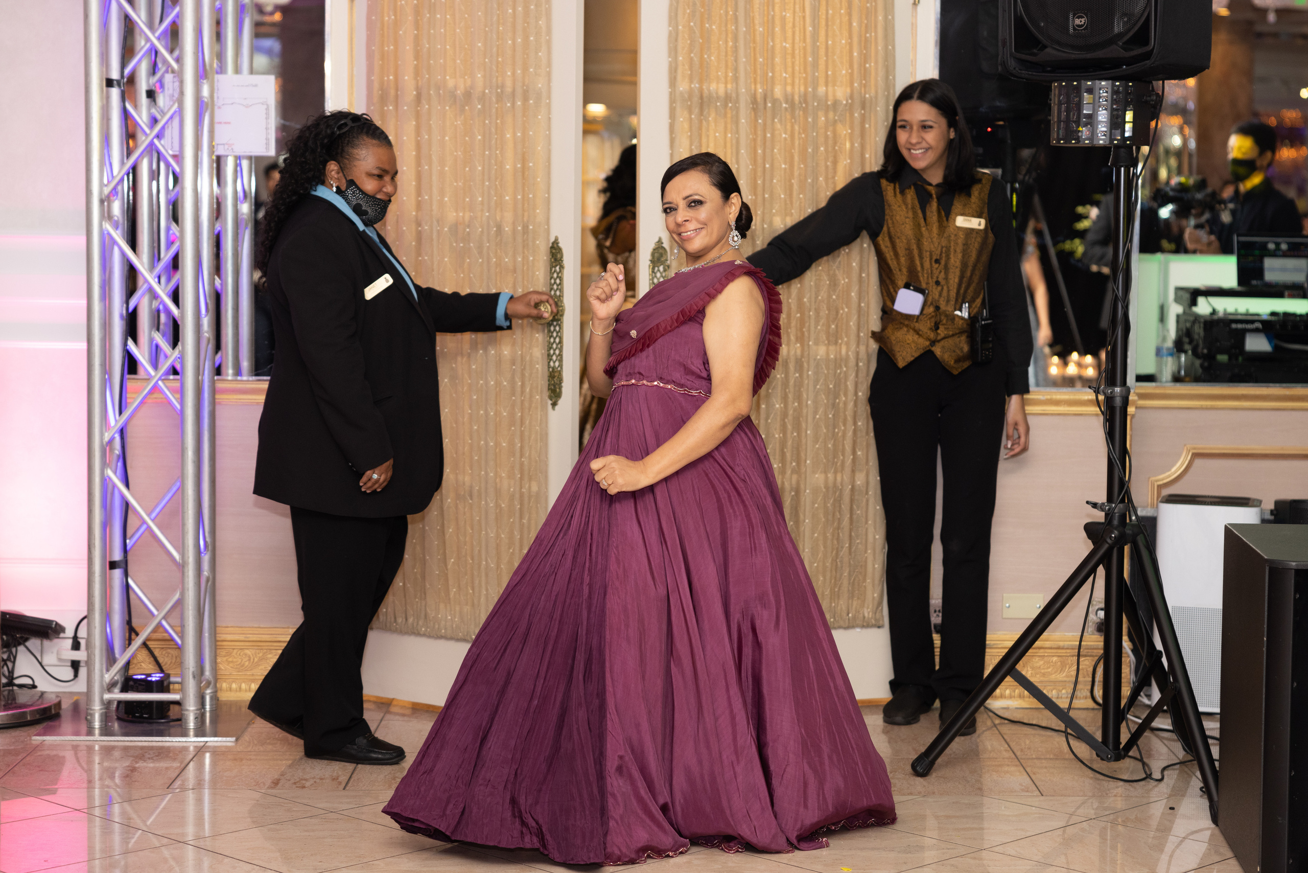 YASHVI & JENIL RECEPTION. Pittsburgh wedding and family photographer