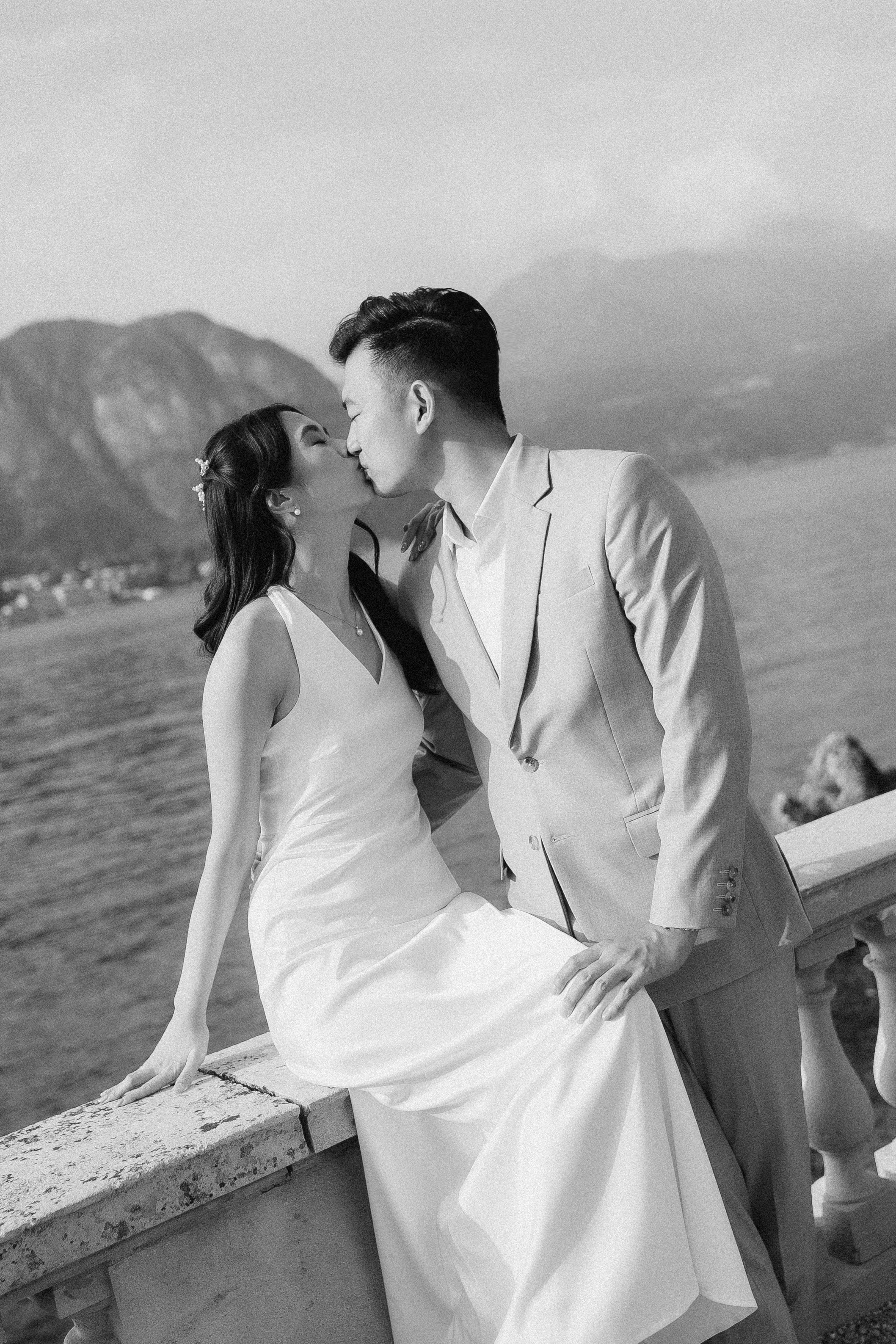 Elopement on Lake Como — Intimate Wedding Photography by Anna Linnik. Photographer in Italy Anna Linnik